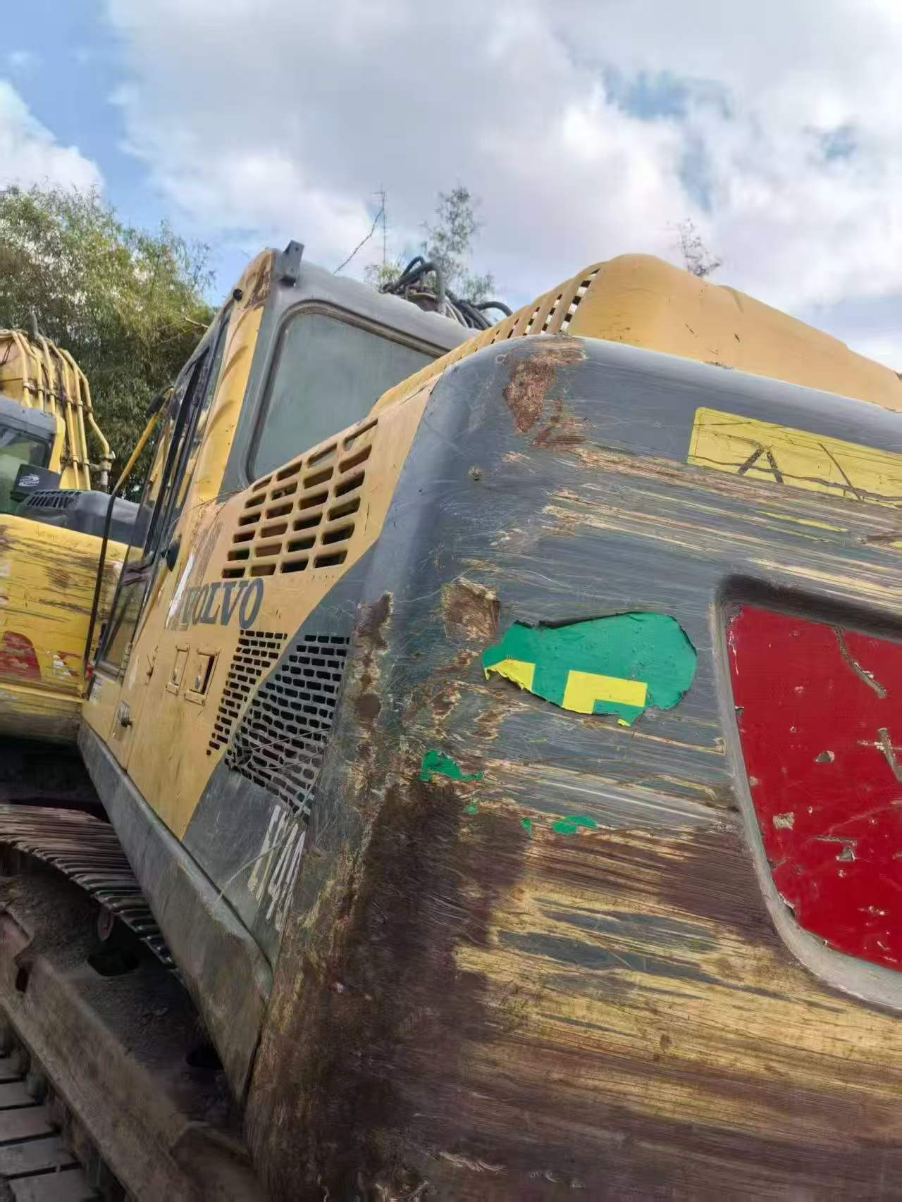 Купить Подержанный Экскаватор Volvo EC210B / 2