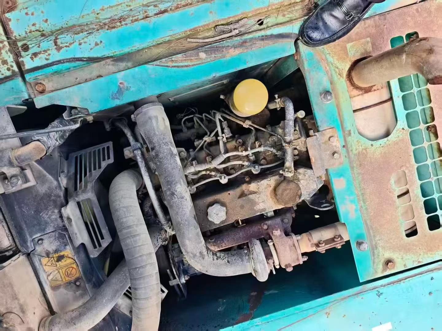 شراء حفارة Kobelco SK130-8 مستعملة / 6
