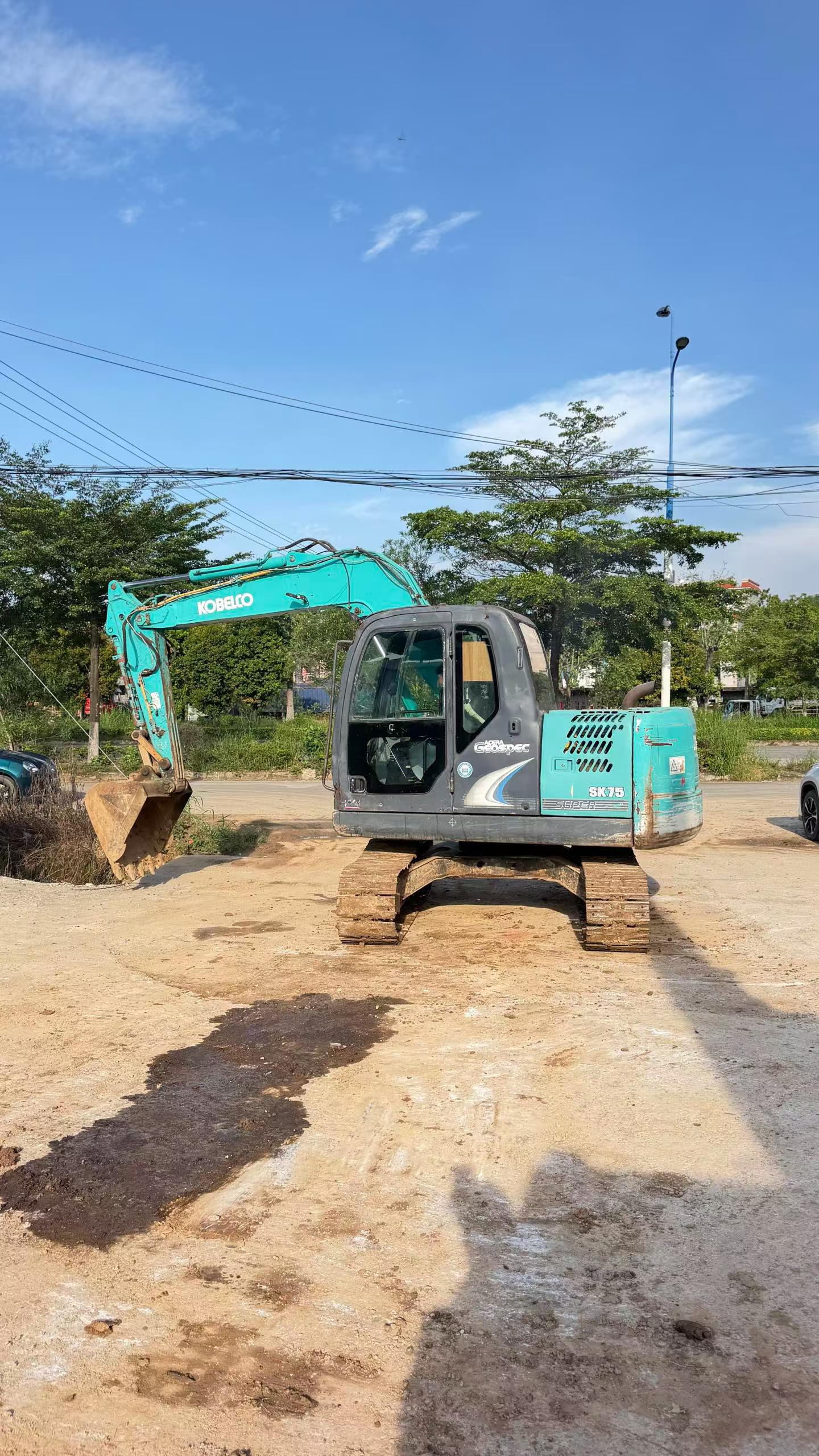Compre Excavadora Kobelco SK75-8 Usada / 5