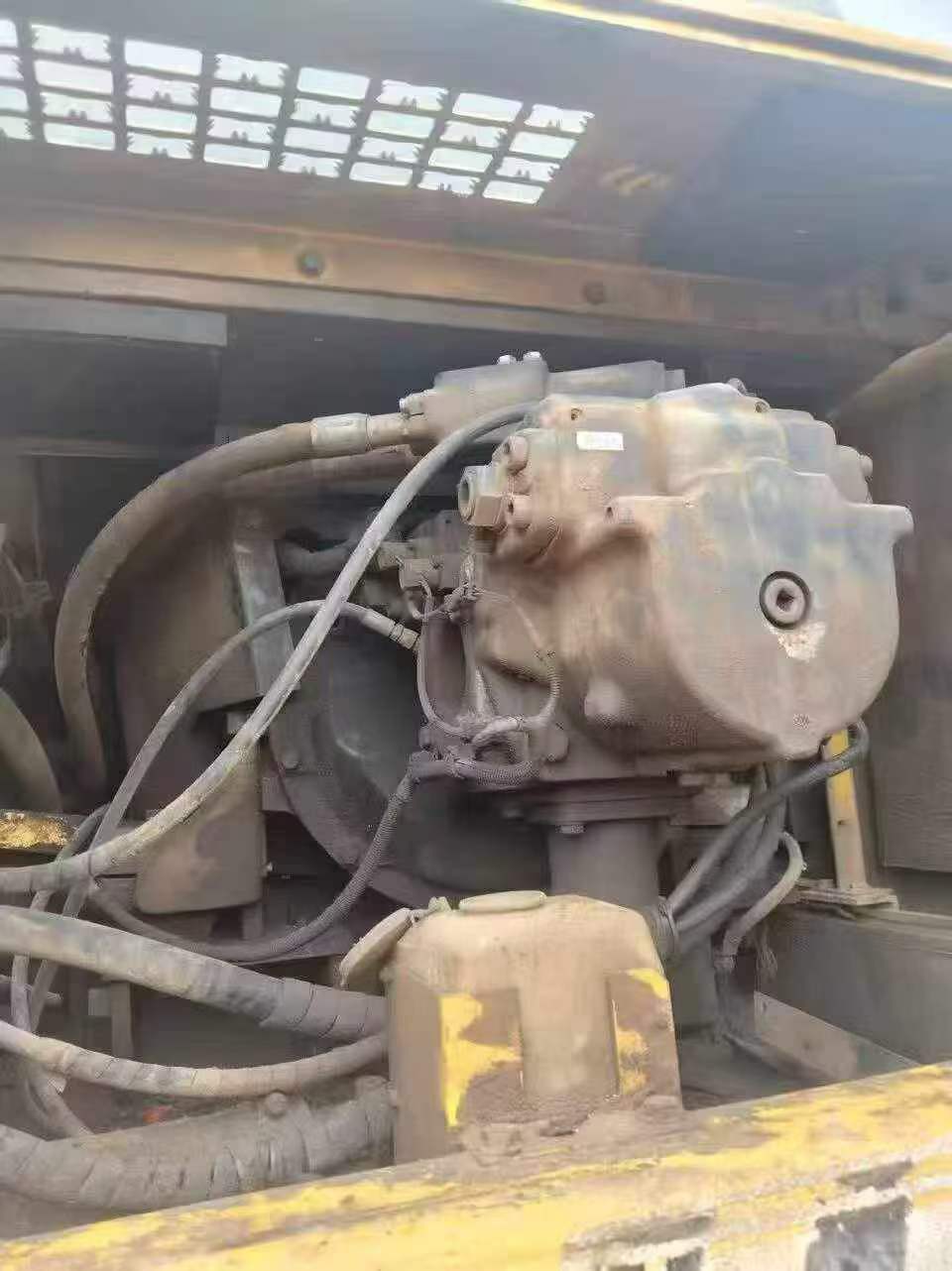 Compre Escavadeira Komatsu PC450 Usada / 4