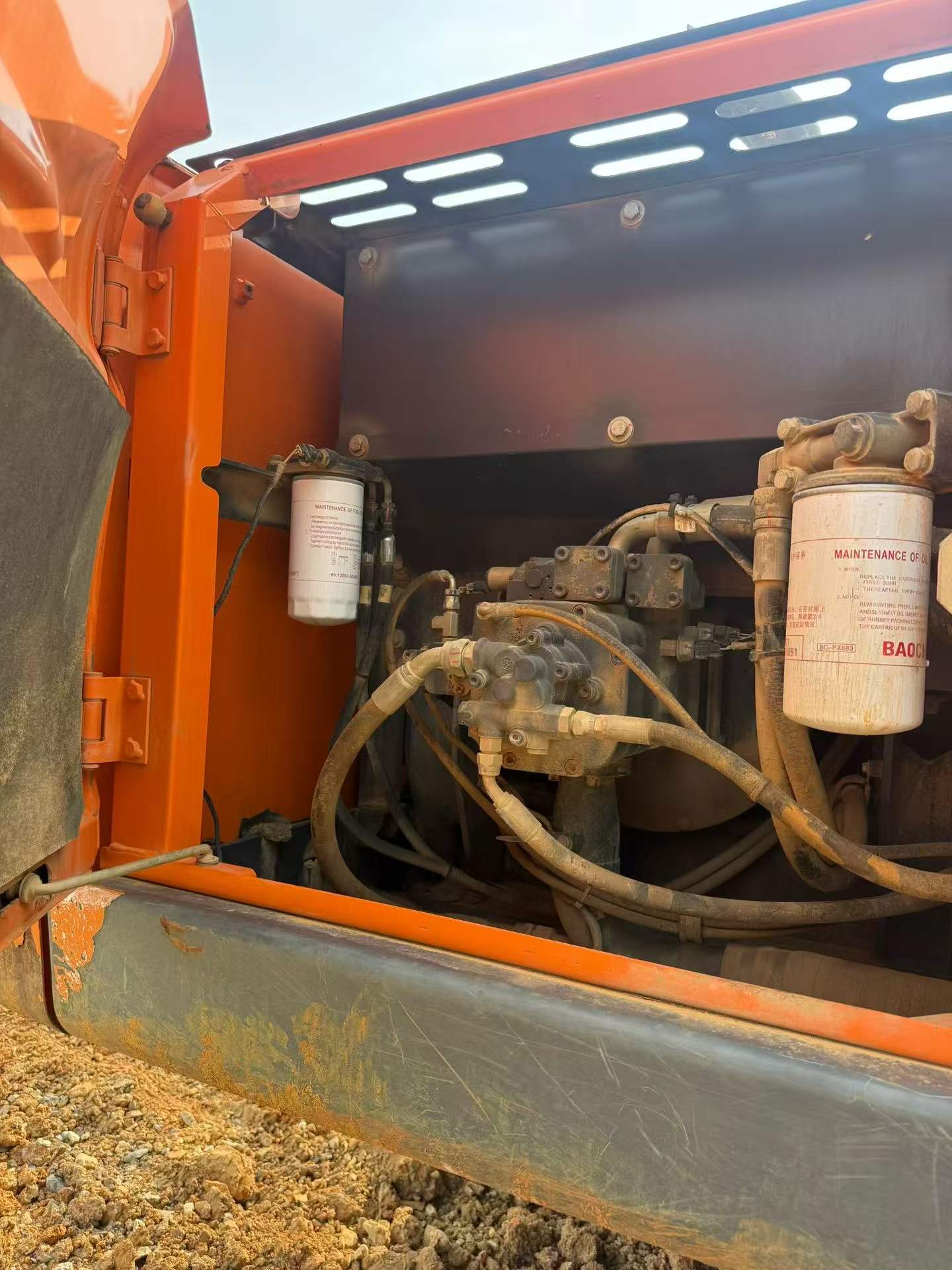 Compre Excavadora Doosan DH220-3 Usada / 4