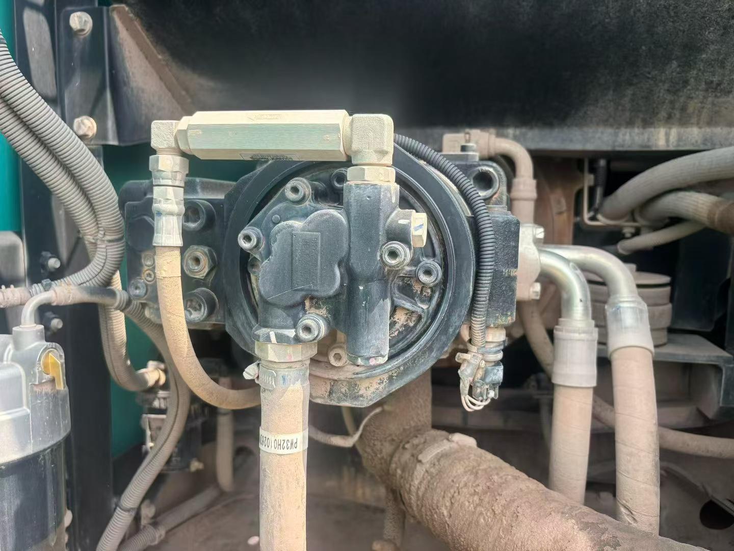 شراء حفارة Kobelco SK200 مستعملة / 3