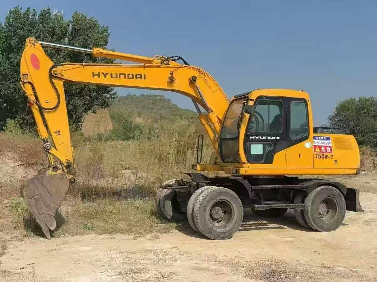 Compre Excavadora Hyundai R130-5 Usada / 3