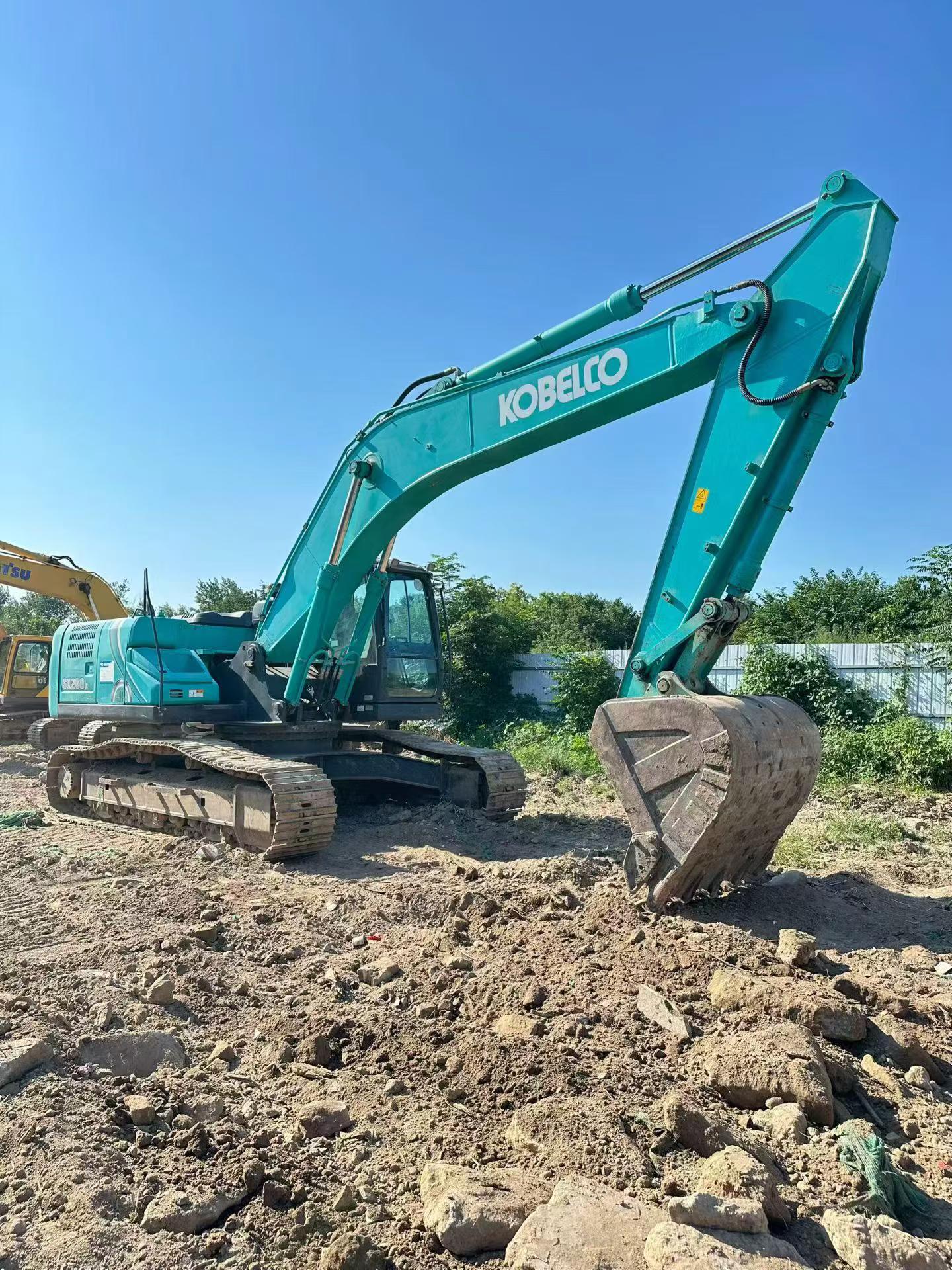 Buy Kobelco SK260 Used Excavator / 3 Buy Kobelco SK260 Used Excavator / 3