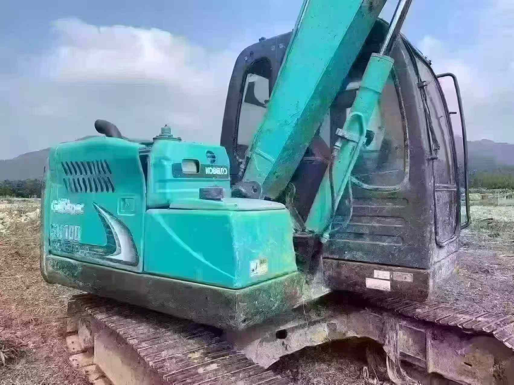 شراء حفارة Kobelco SK75 مستعملة / 2
