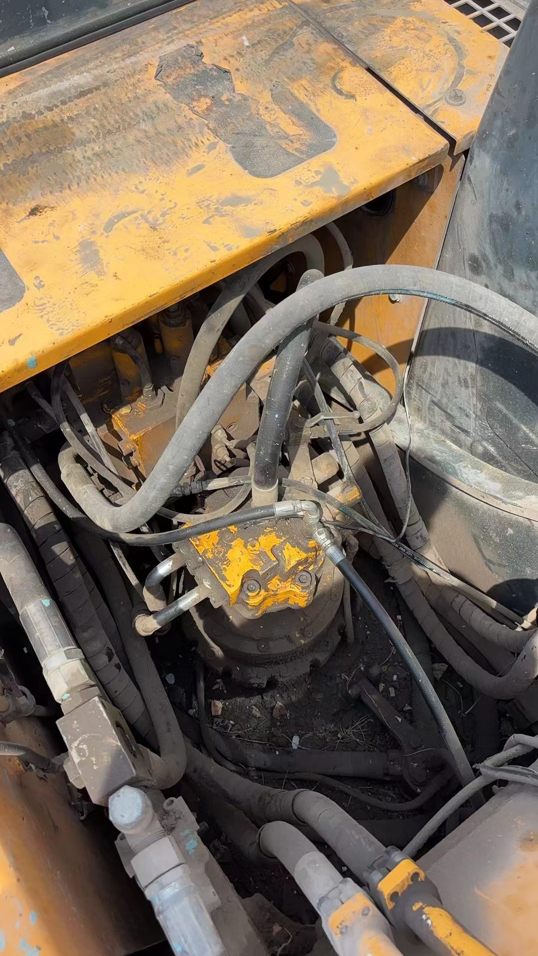 شراء حفارة Hyundai R215VS مستعملة / 4