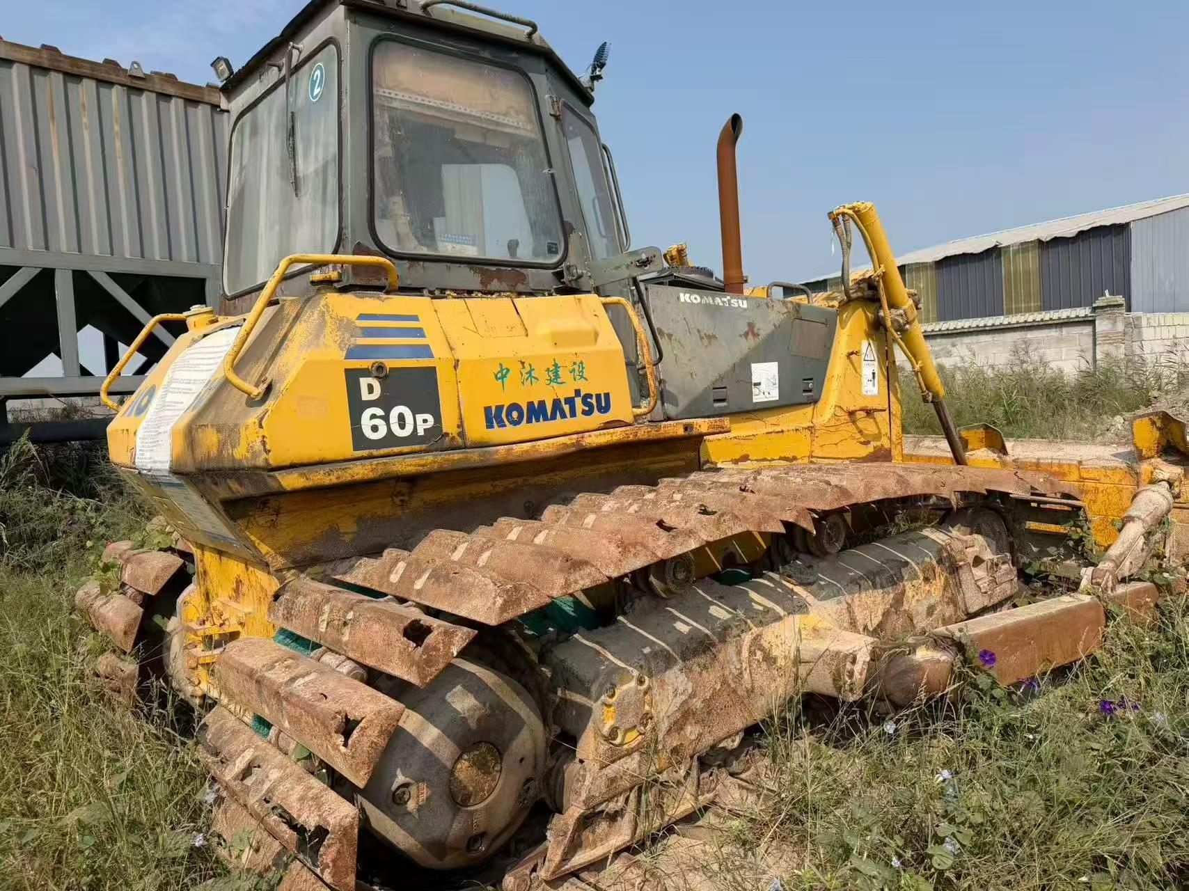 Compre Escavadeira Komatsu PC12R-8 Usada / 3