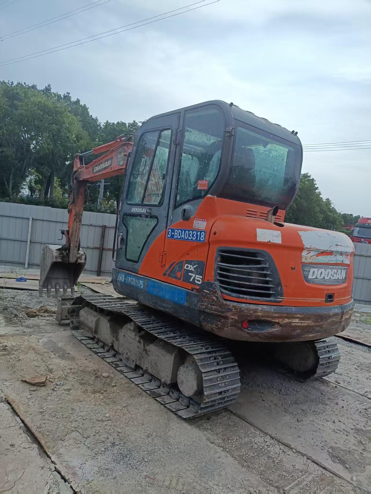 Buy Doosan DH60 Used Excavator Buy Doosan DH60 Used Excavator