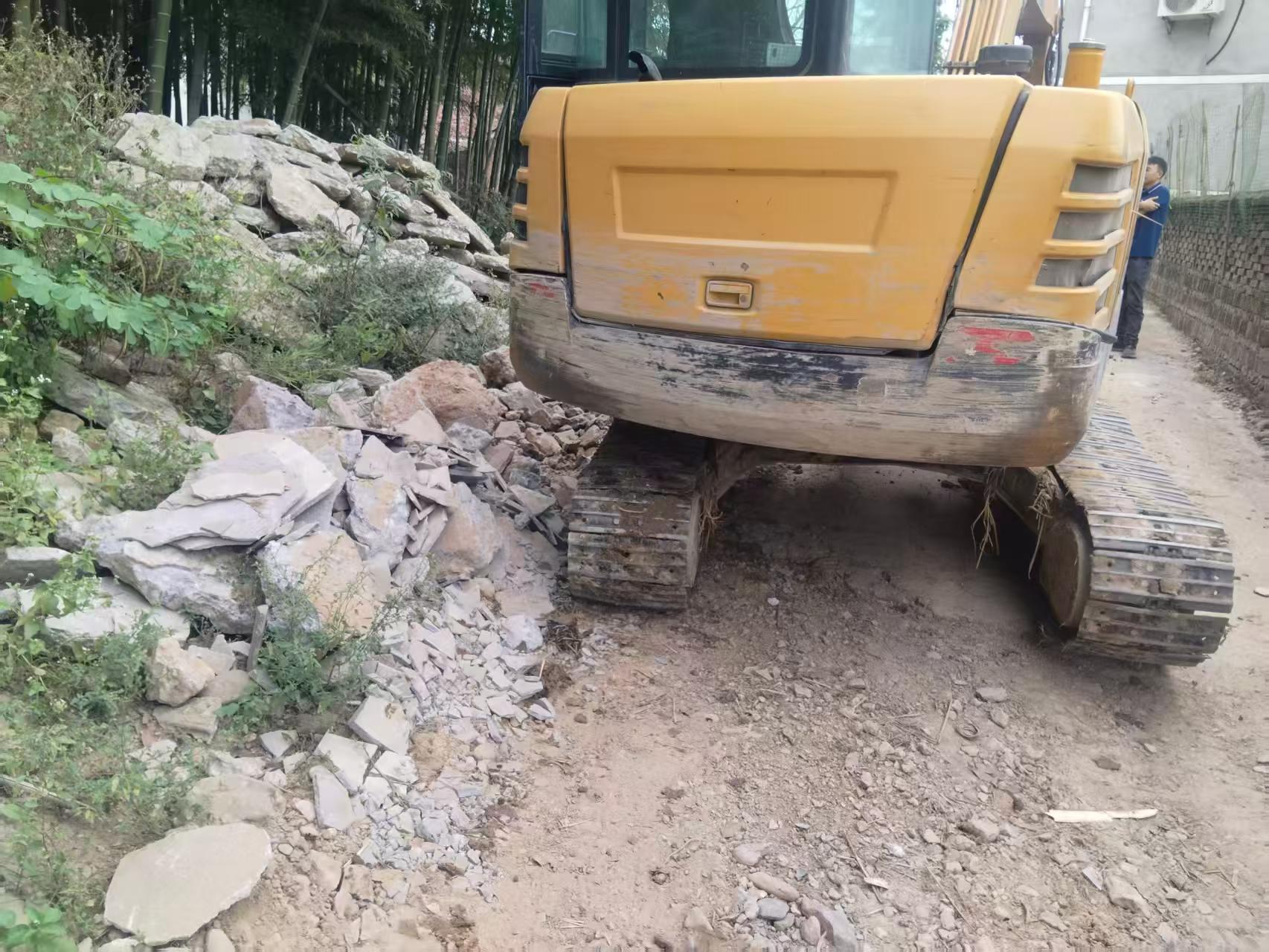 Compre Excavadora Sany SY60 Usada / 7