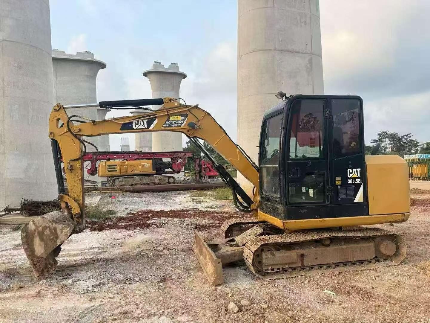 Comprar Caterpillar 305.5 Usado Excavadora
