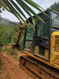Buy Komatsu PC70 Used Excavator / 2 Buy Komatsu PC70 Used Excavator / 2