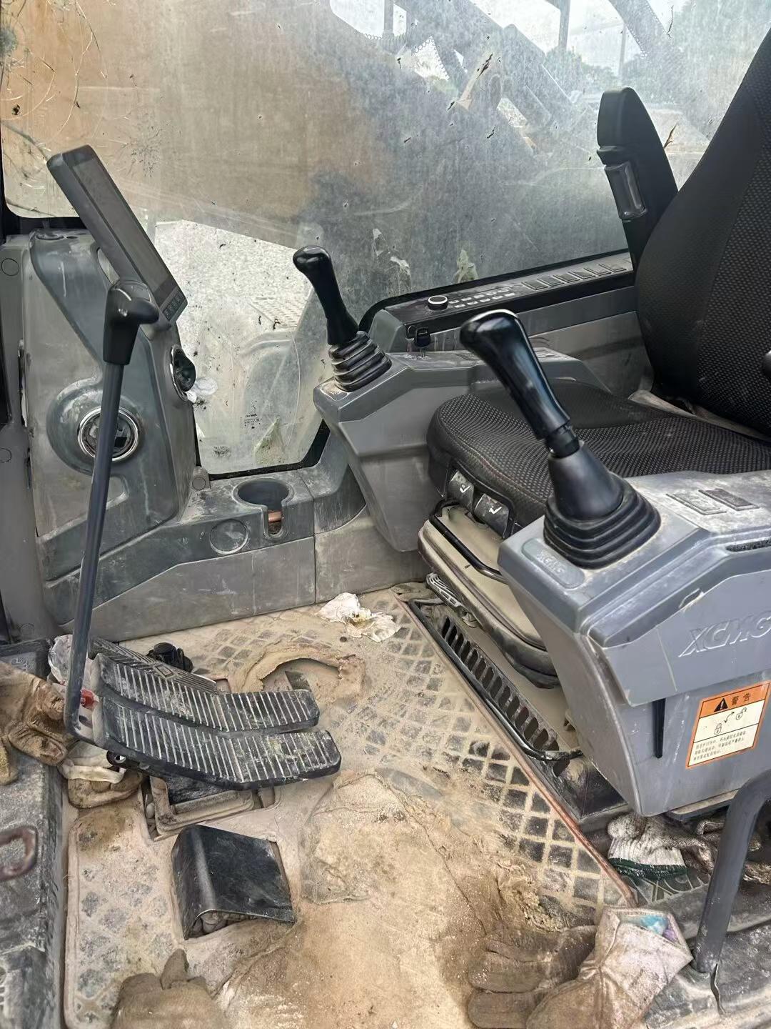 شراء حفارة XCMG XE380K مستعملة / 7