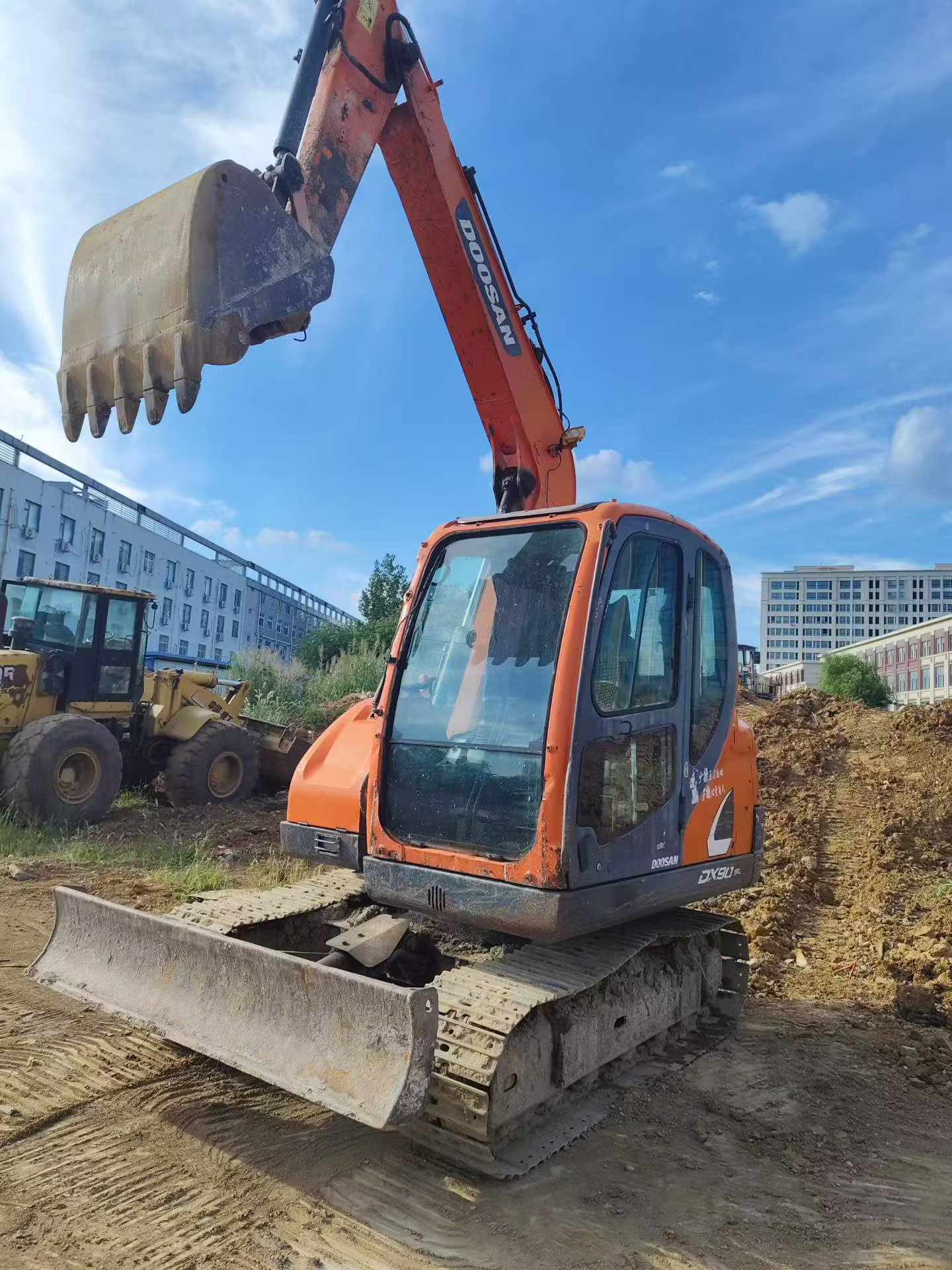 Compre Escavadeira Doosan DX75 Usada / 2 Compre Escavadeira Doosan DX75 Usada / 2