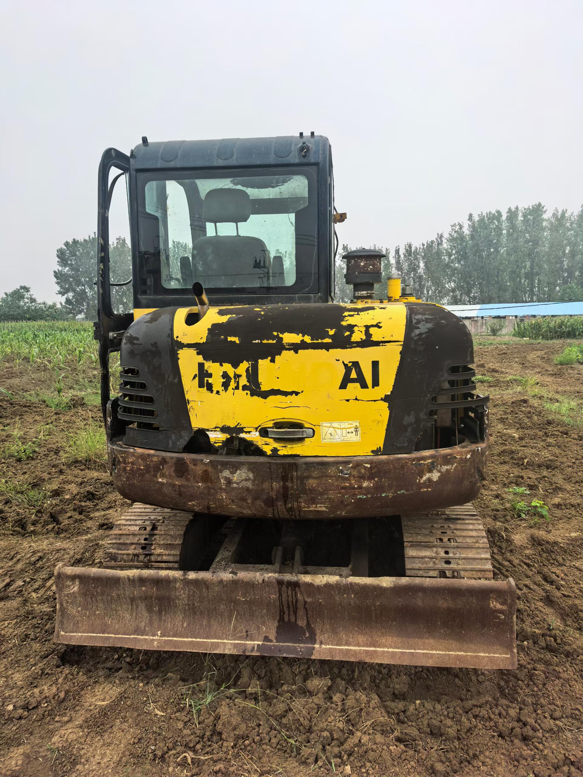 شراء حفارة Hyundai R60-7 مستعملة / 4