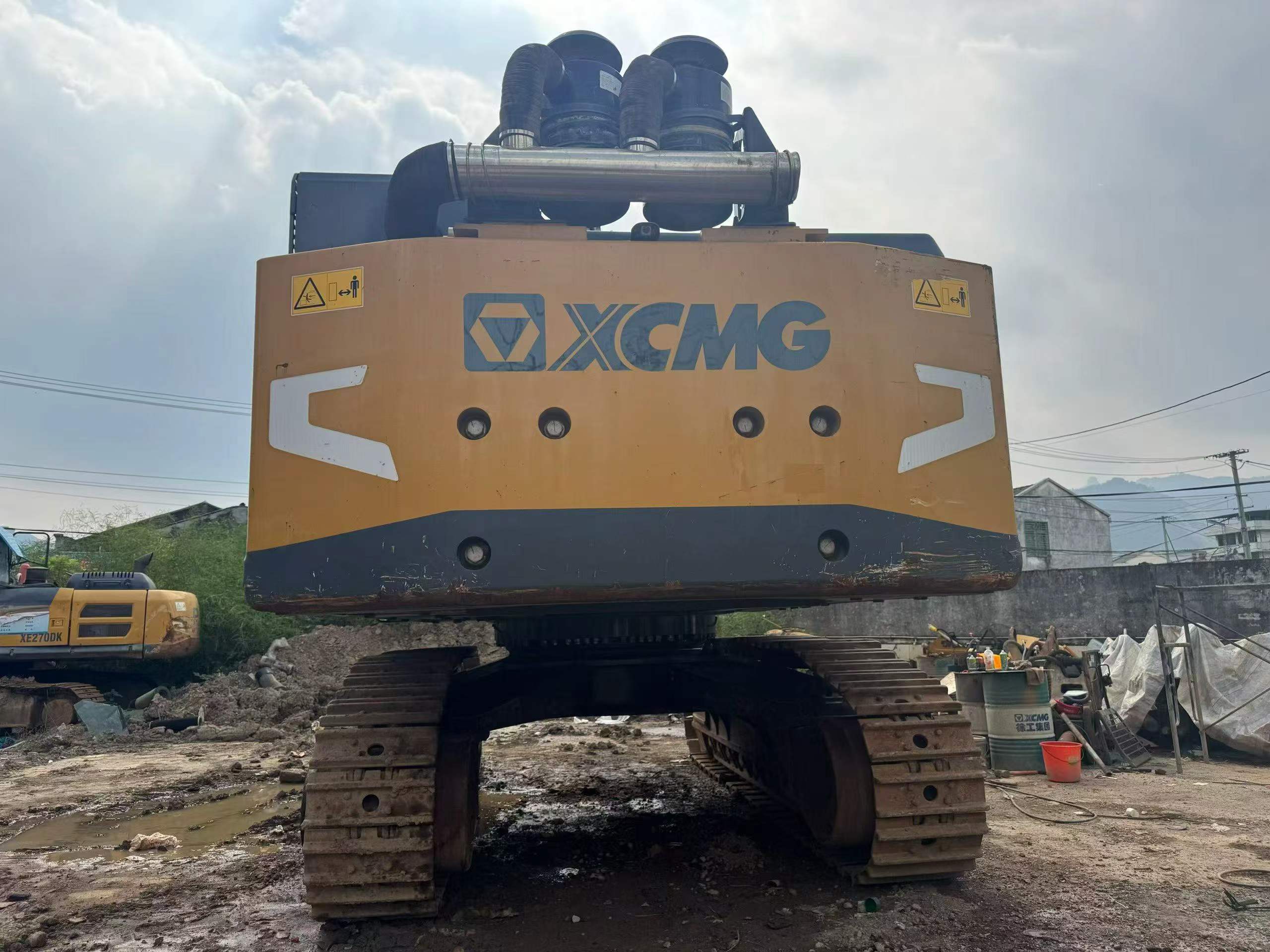 Buy XCMG XE690DK Used Excavator / 2 Buy XCMG XE690DK Used Excavator / 2