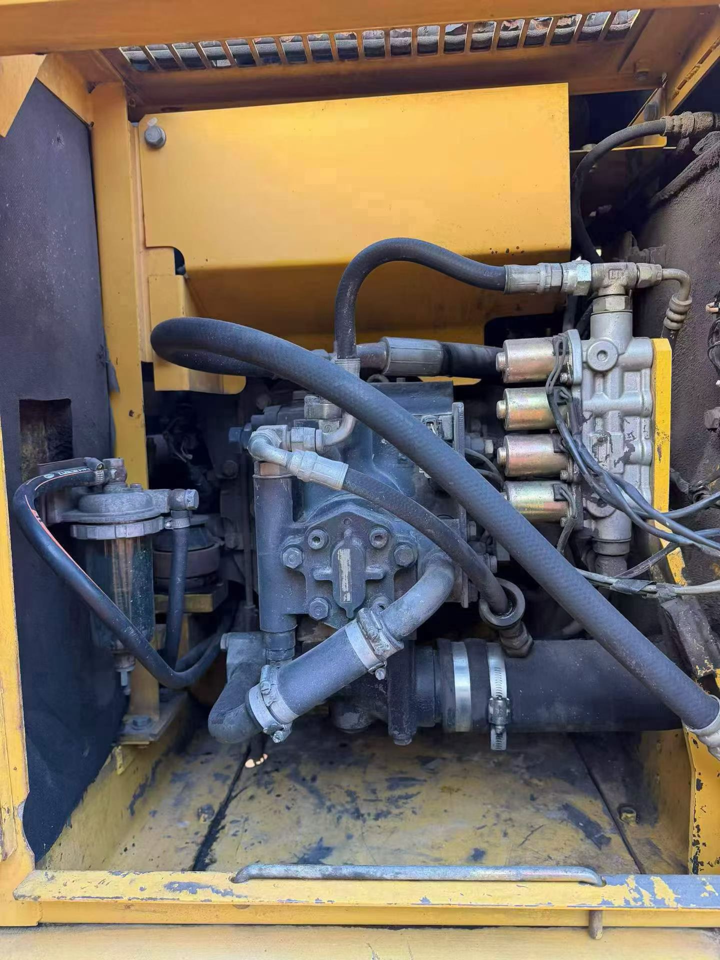 Купить Подержанный Экскаватор Komatsu PC120 / 6