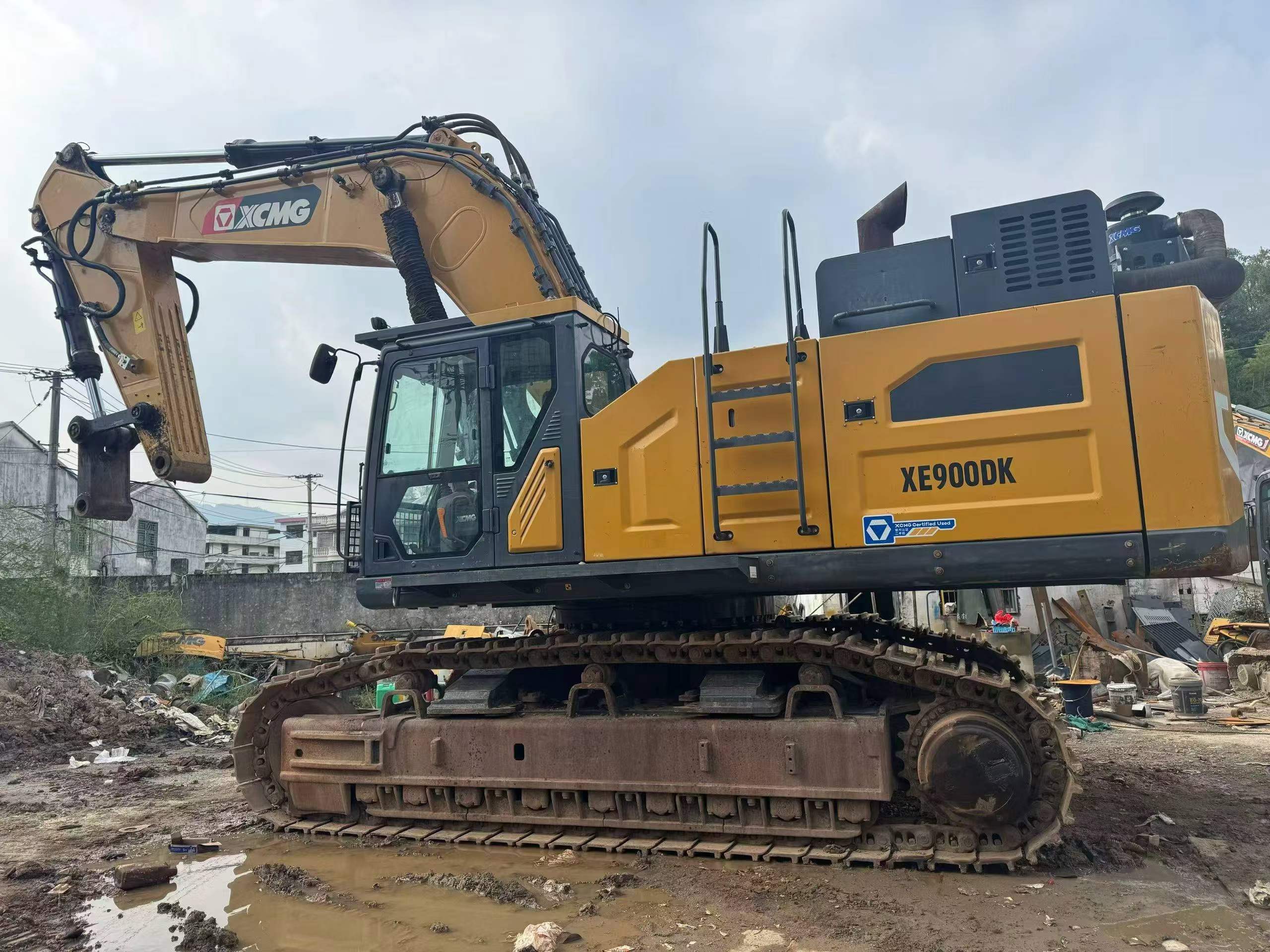 Buy XCMG XE690DK Used Excavator