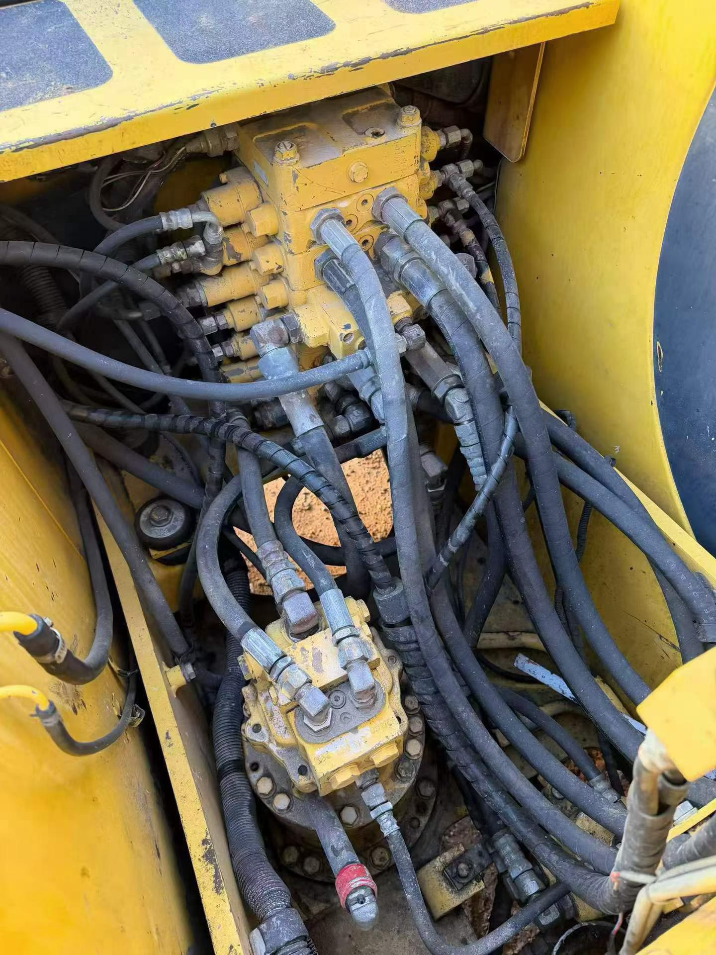 Купить Подержанный Экскаватор Komatsu PC120 / 5