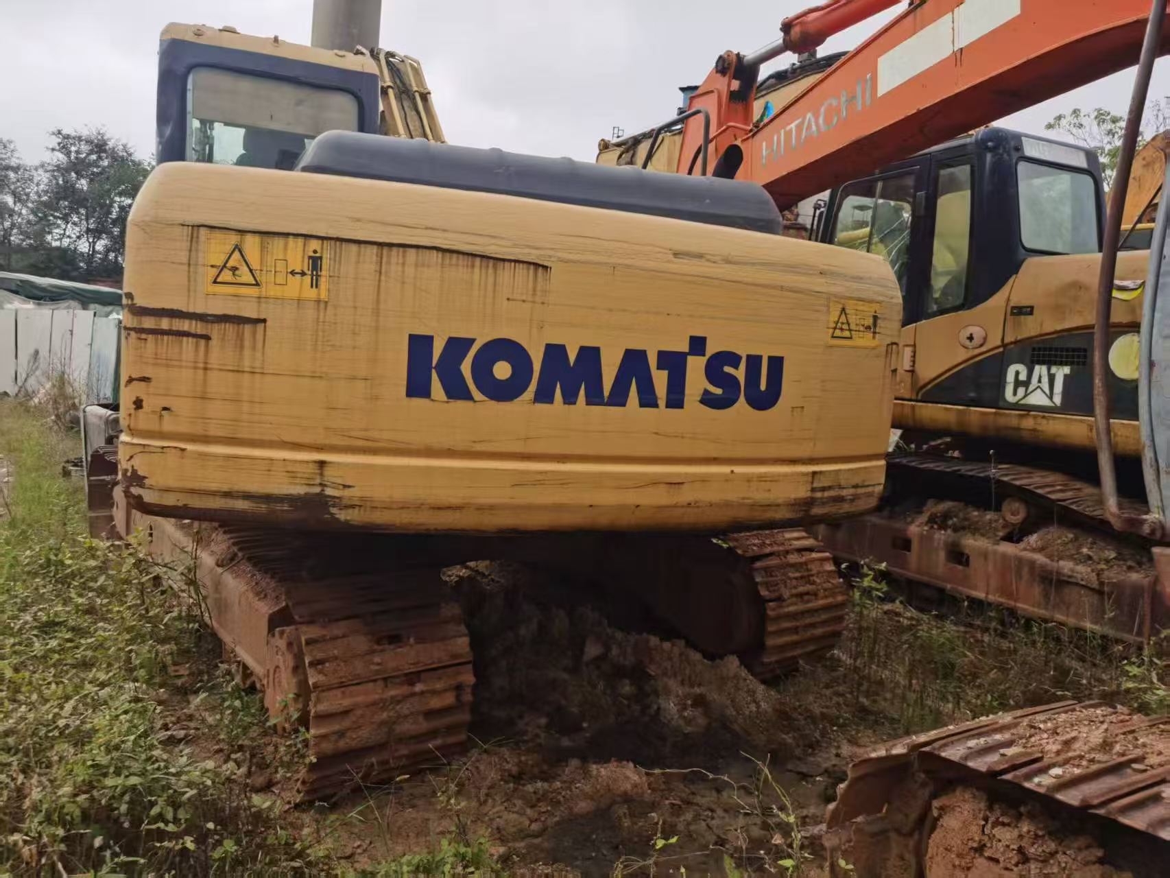 Compre Excavadora Komatsu PC210-7 Usada / 2
