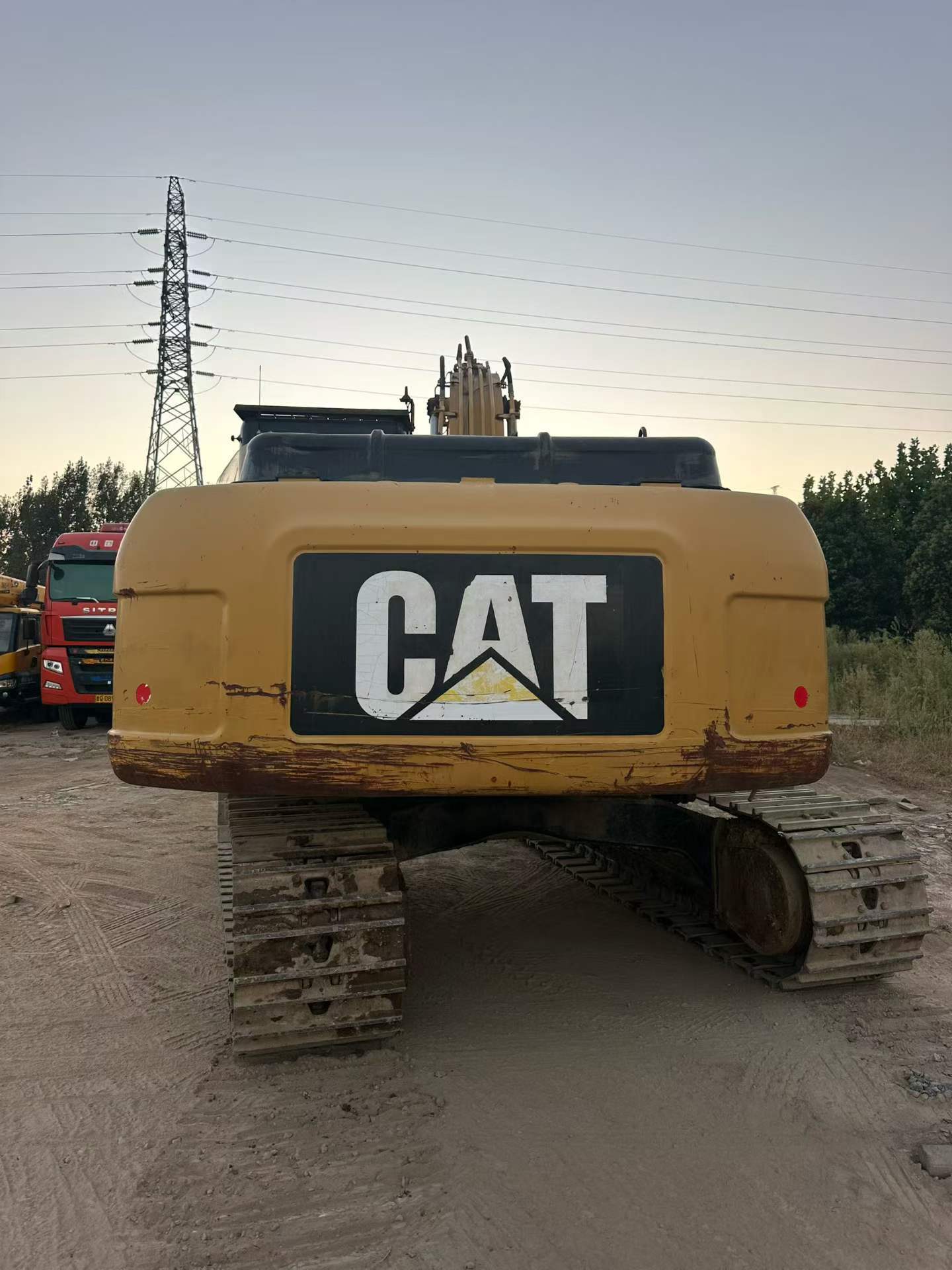 Compre Excavadora Caterpillar 323DL Usada / 2