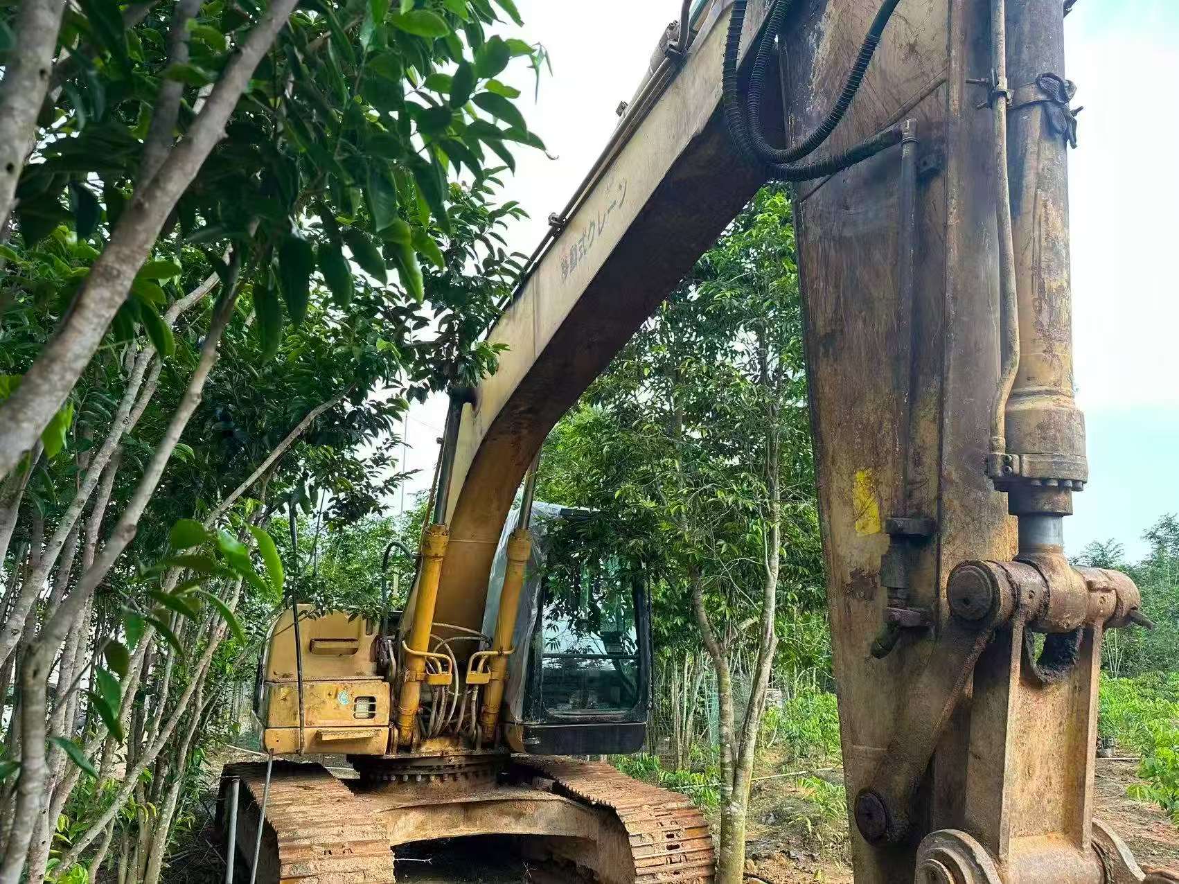 Compre Excavadora Caterpillar 320C Usada / 6