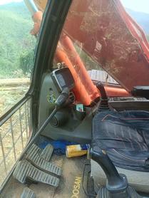 Compre Escavadeira Doosan DX120 Usada / 8 Compre Escavadeira Doosan DX120 Usada / 8