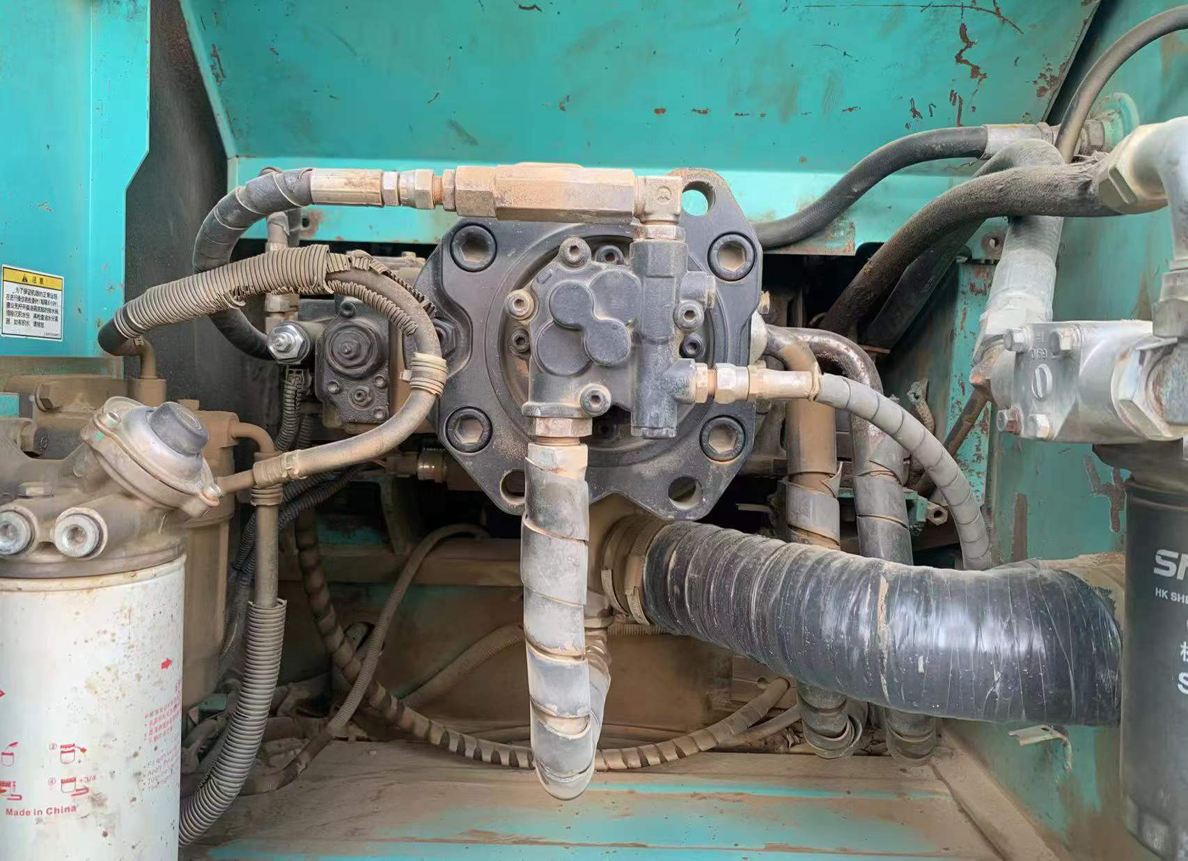 شراء حفارة Kobelco SK200 مستعملة / 4