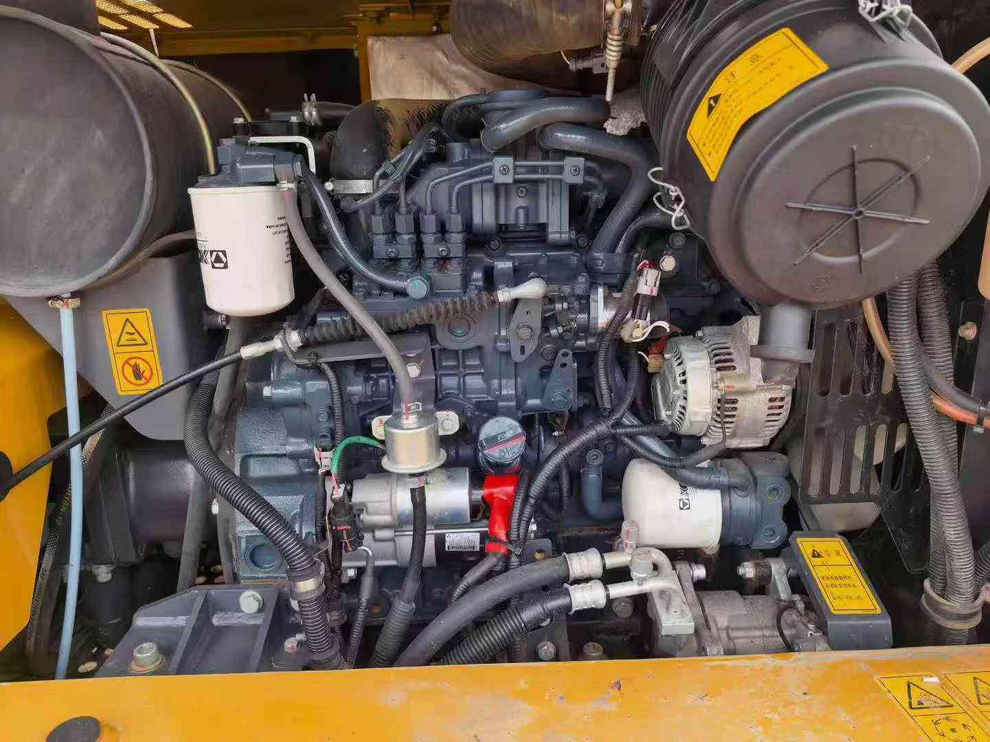 Compre Excavadora XCMG XE85C Usada / 5