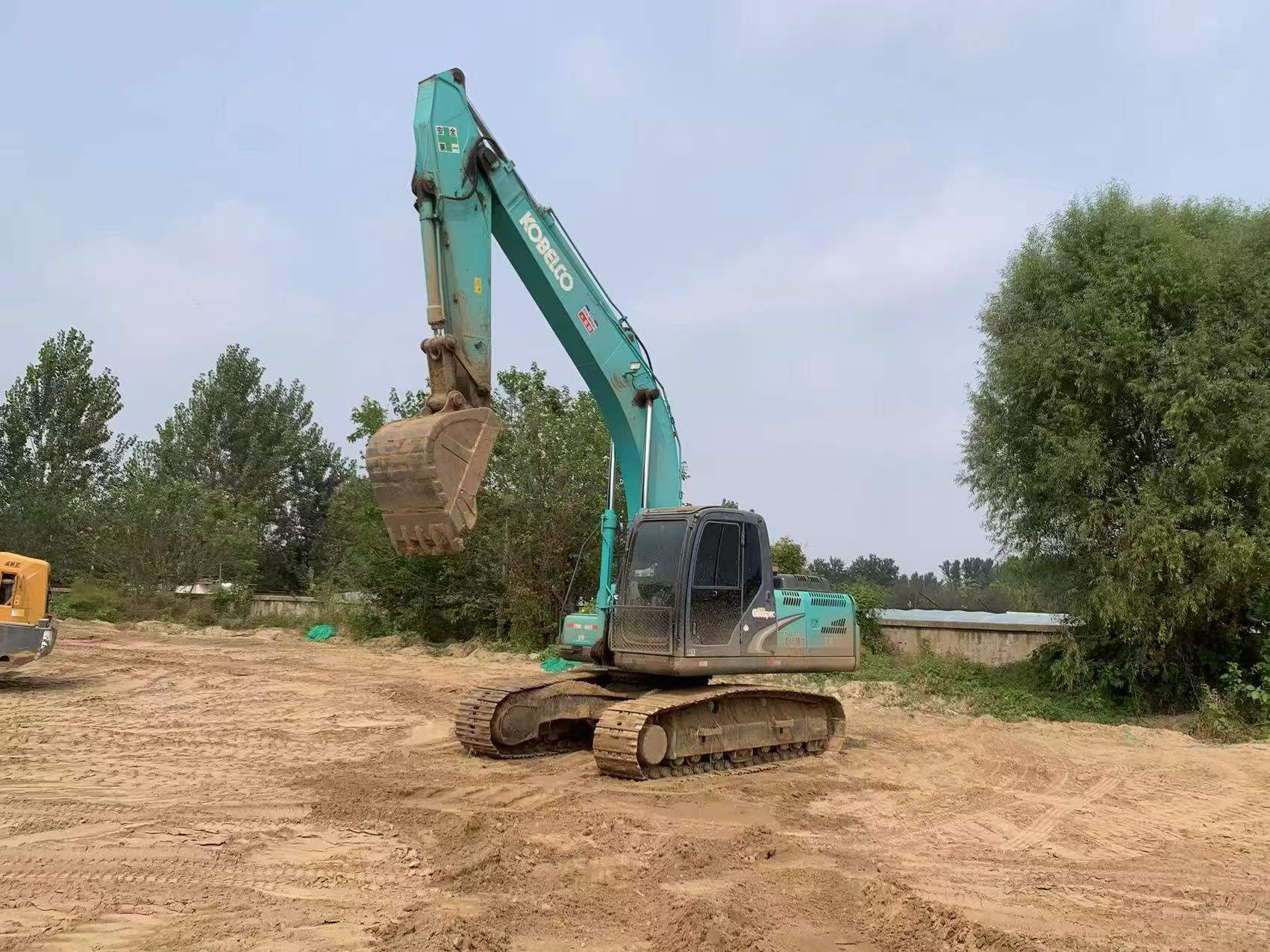 شراء Kobelco SK200 مستعمل حفارة