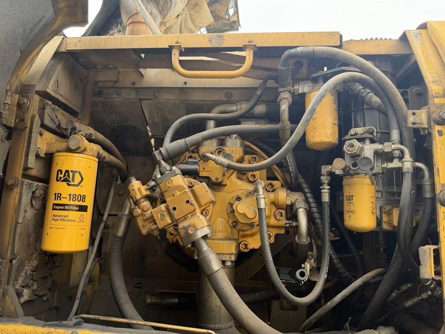 Compre Escavadeira Caterpillar 336DL Usada / 6
