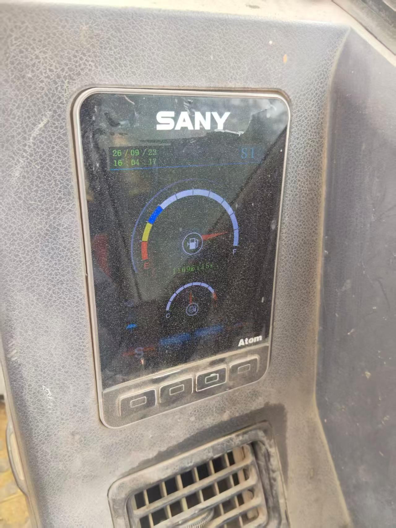 Compre Excavadora Sany SY60 Usada / 8