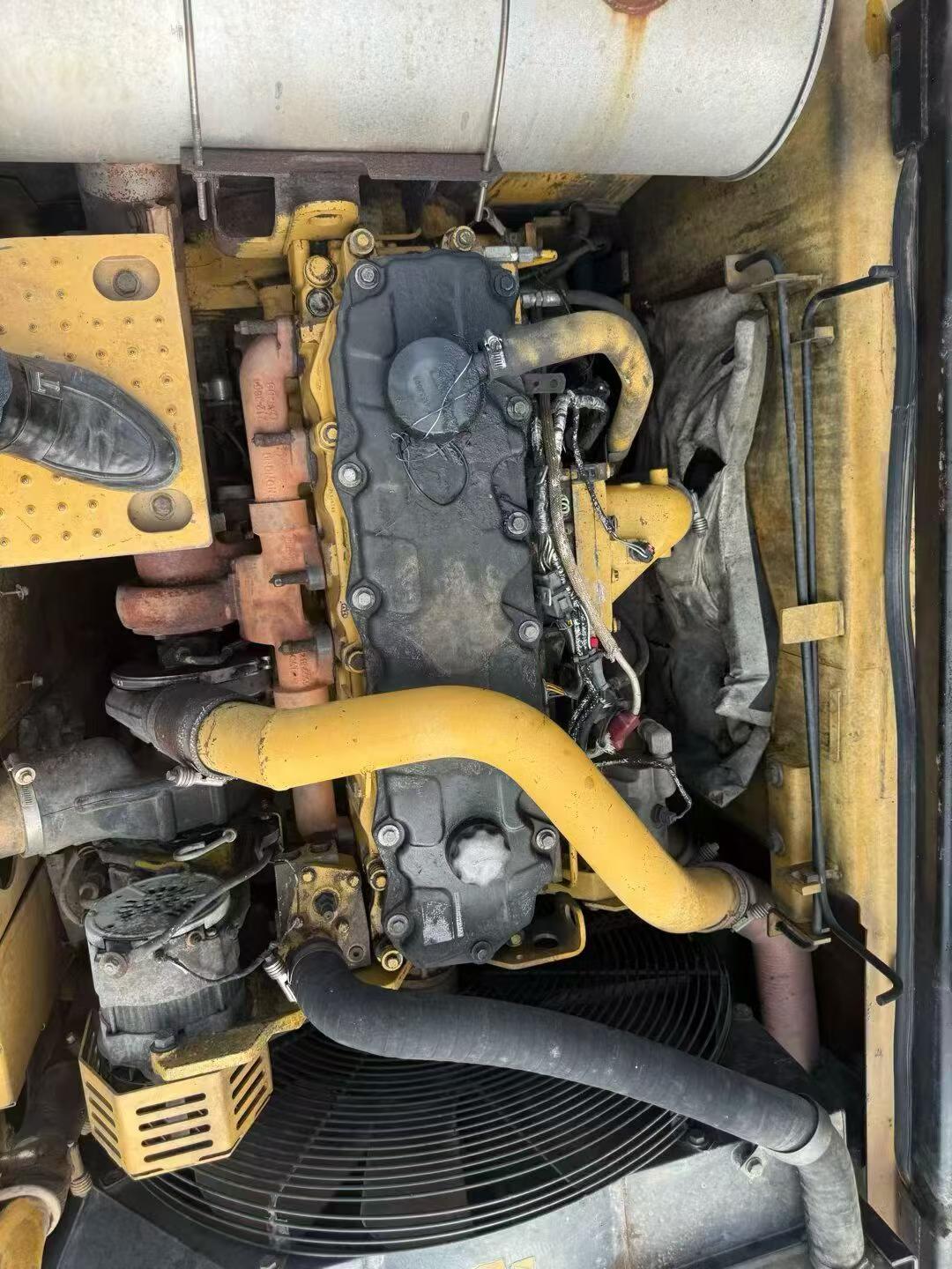 شراء حفارة Caterpillar 329D مستعملة / 5
