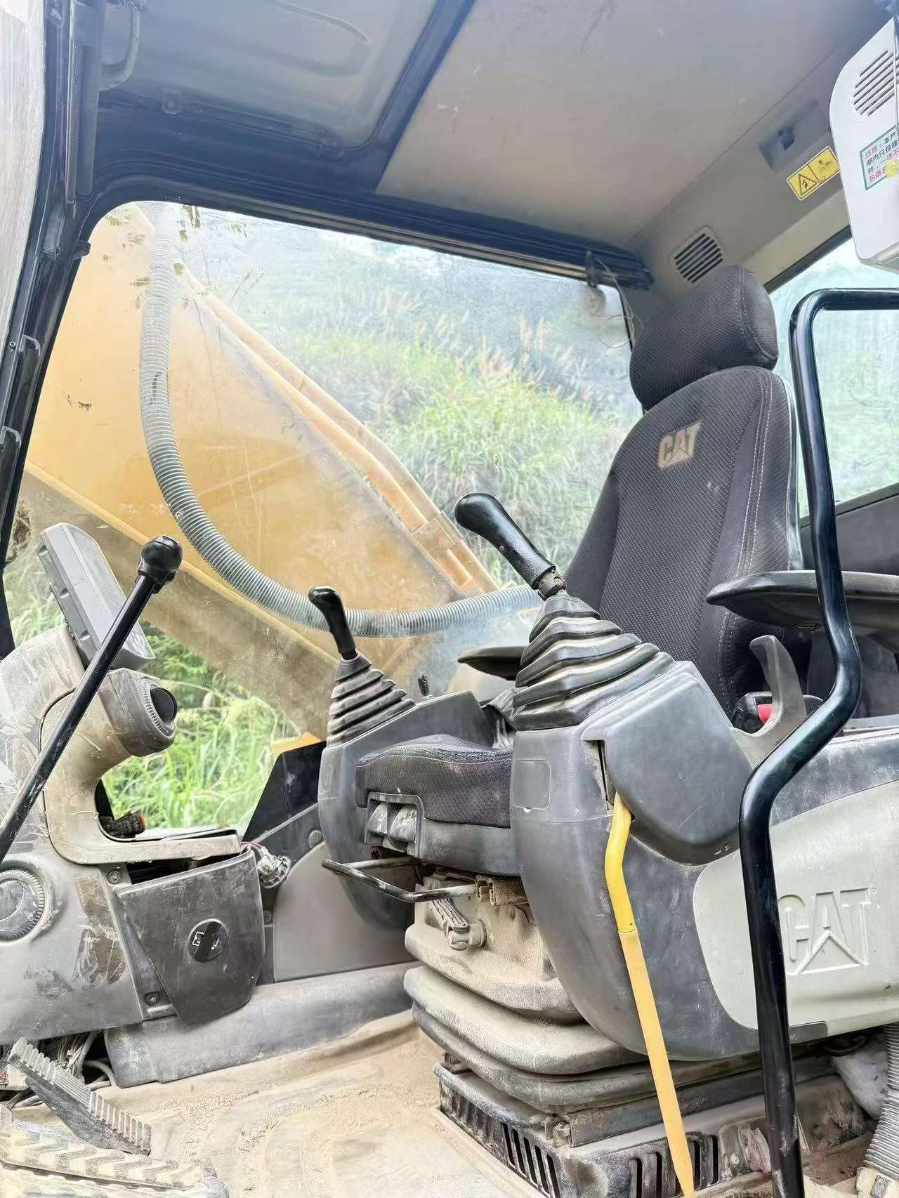 Compre Escavadeira Caterpillar 330B Usada / 5 Compre Escavadeira Caterpillar 330B Usada / 5