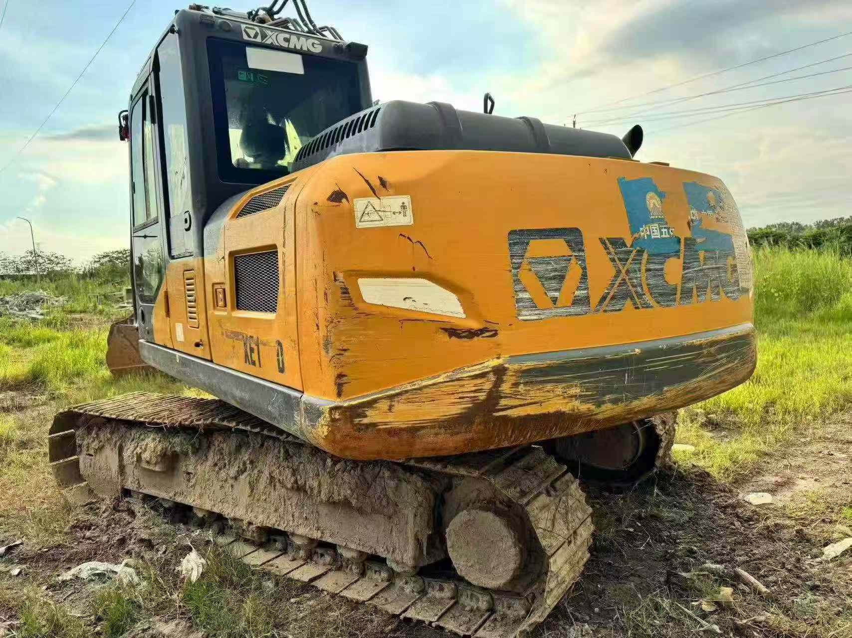 Buy XCMG XE135B Used Excavator / 2