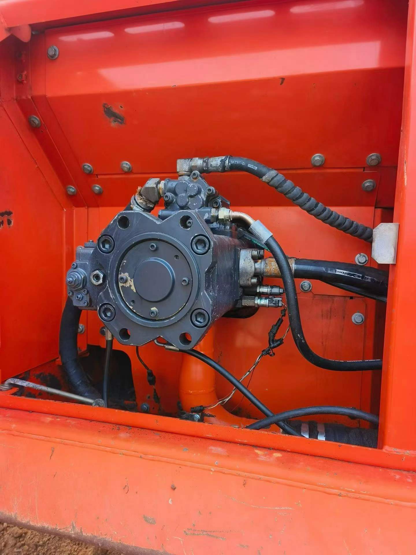 Compre Escavadeira Doosan DX260LC Usada / 8