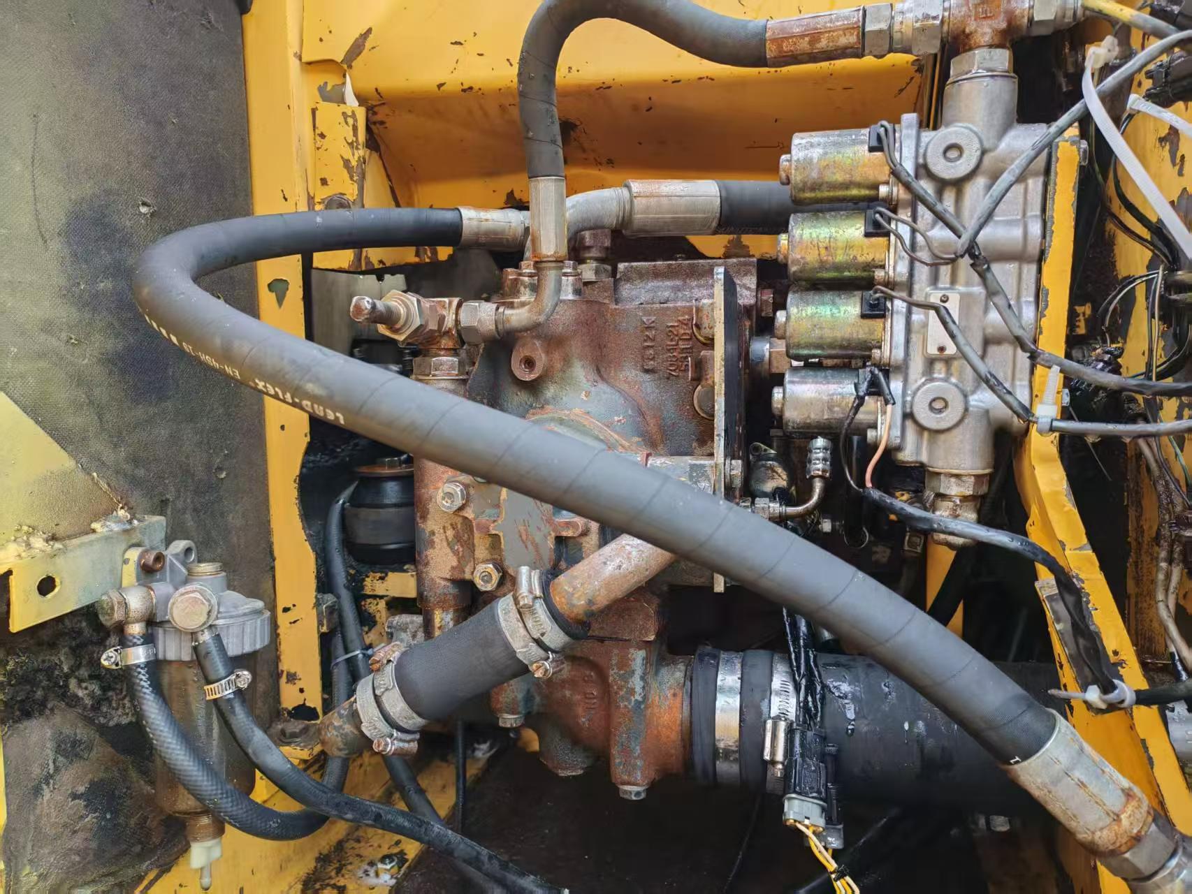 Купить Подержанный Экскаватор Komatsu PC120-6 / 6