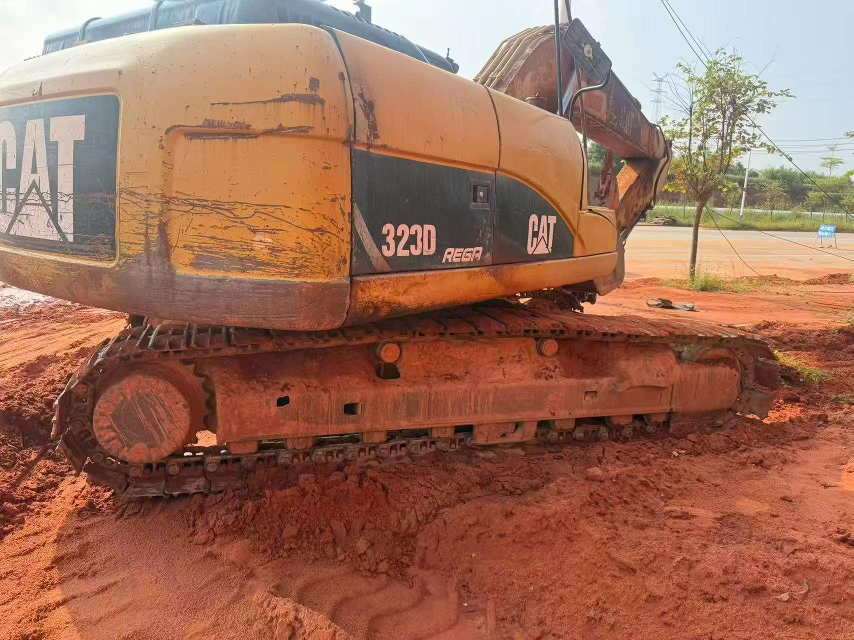 Compre Excavadora Caterpillar 323DL Usada / 5