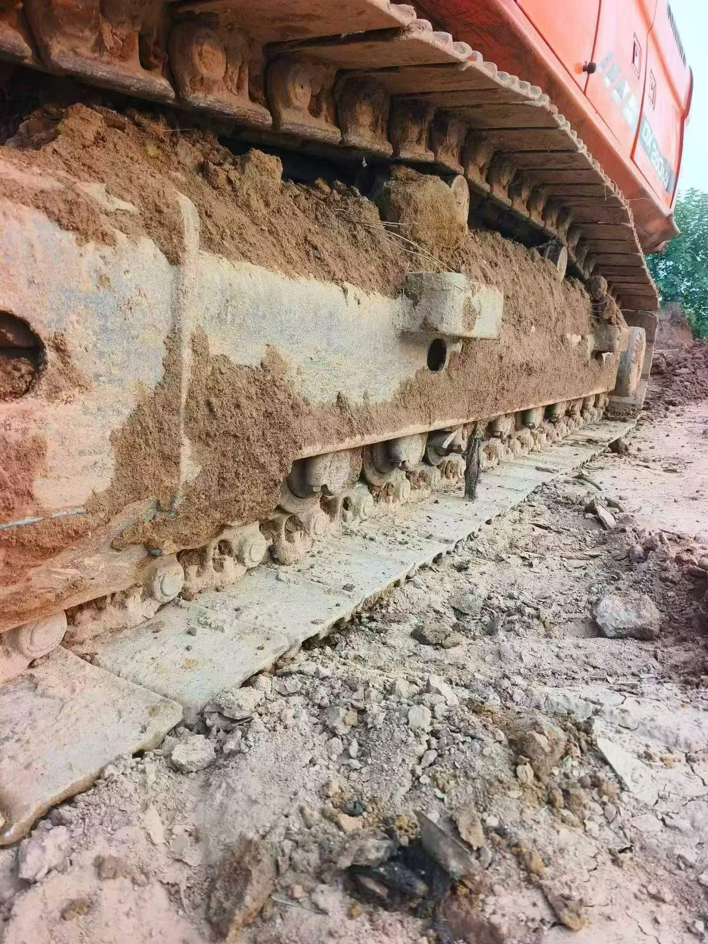 Compre Escavadeira Doosan DX260LC Usada / 9