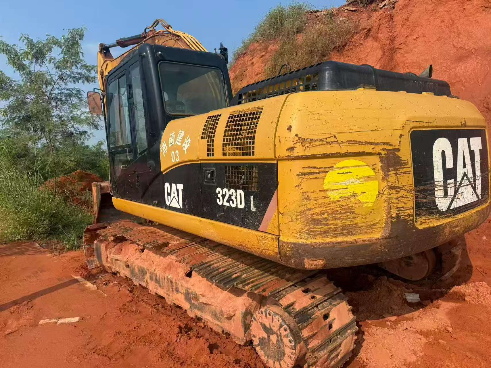 Compre Excavadora Caterpillar 323DL Usada / 2