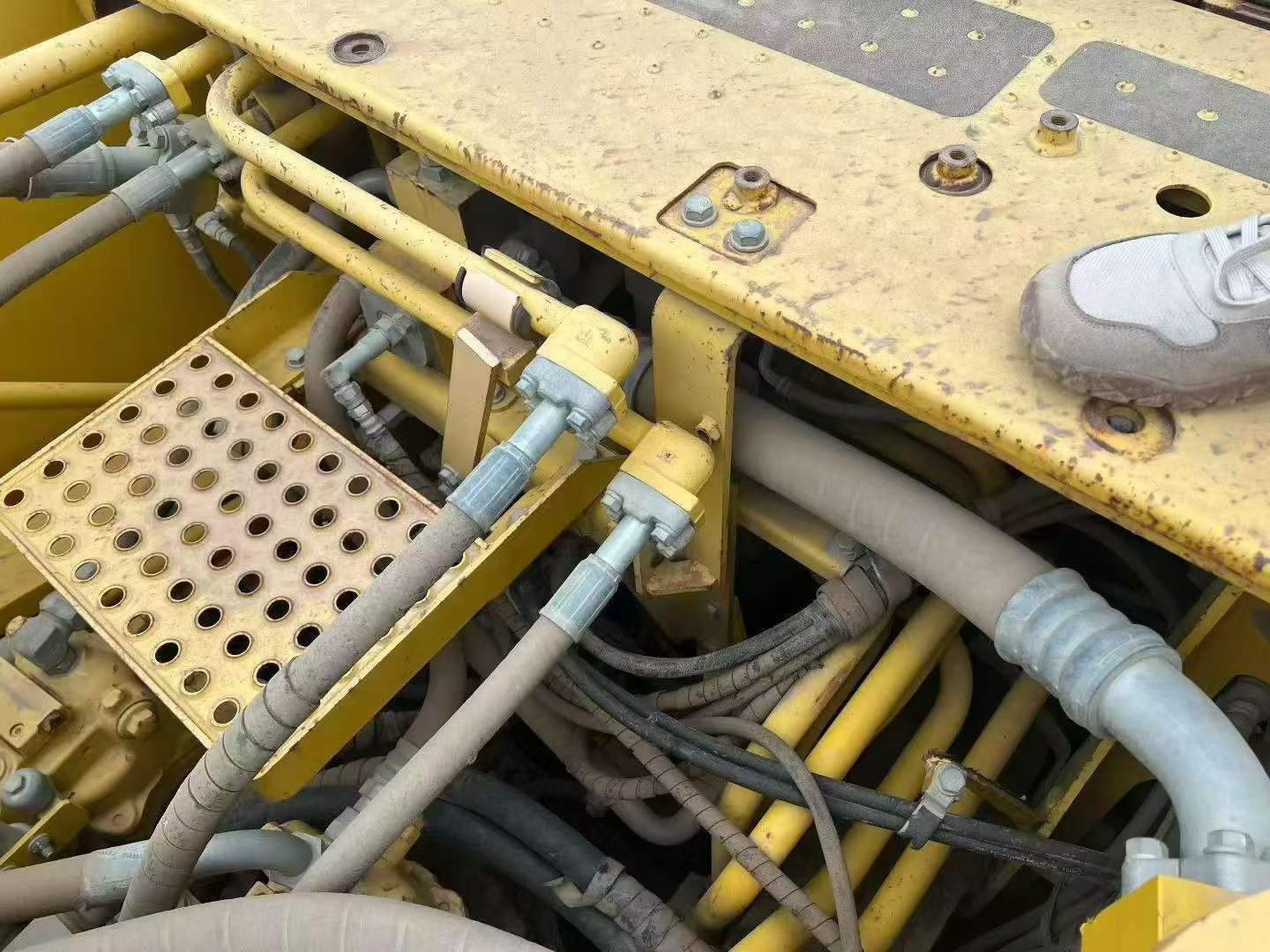 Купить Подержанный Экскаватор Komatsu PC650 / 6