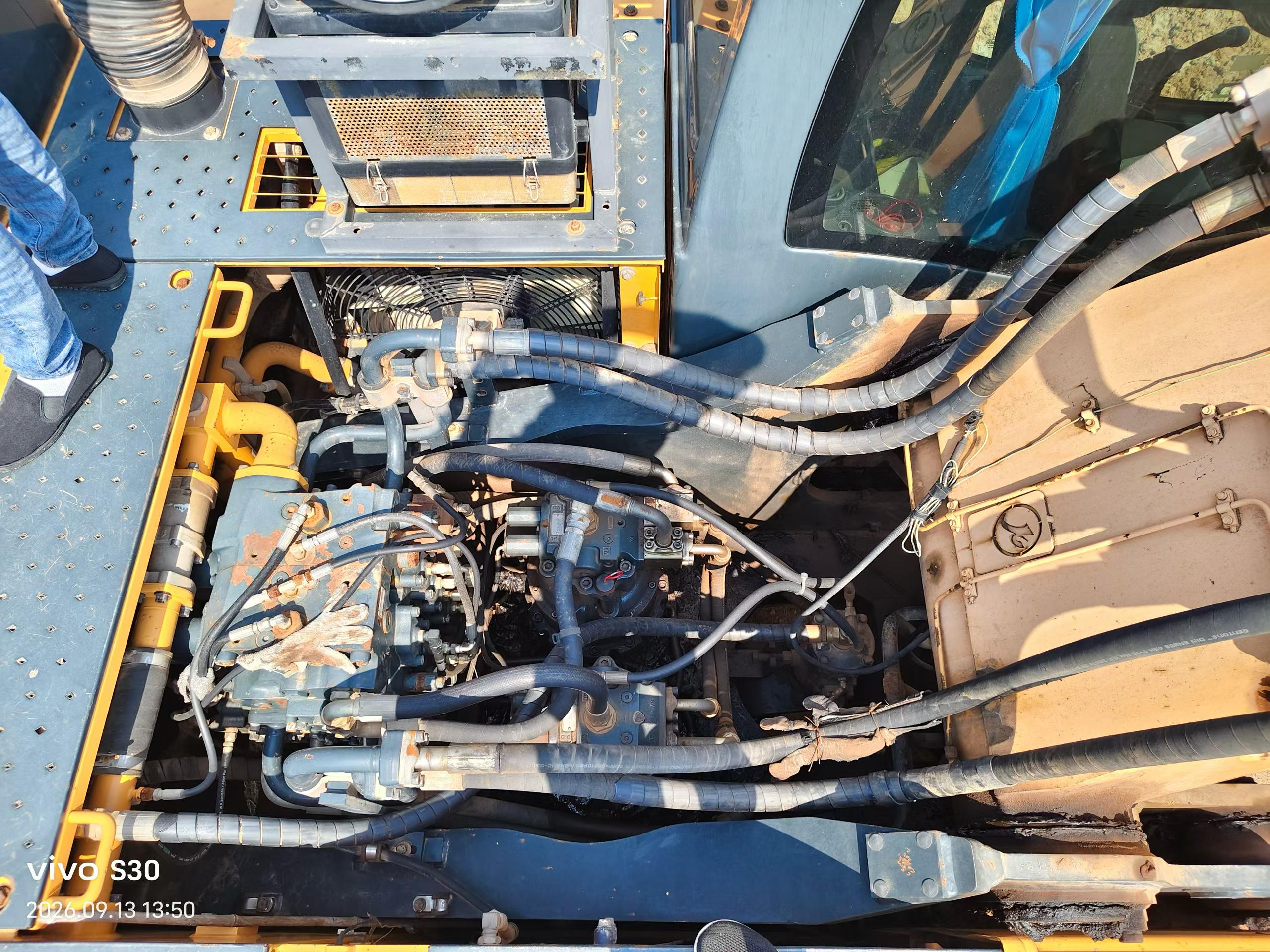 شراء حفارة Hyundai R520LC مستعملة / 6