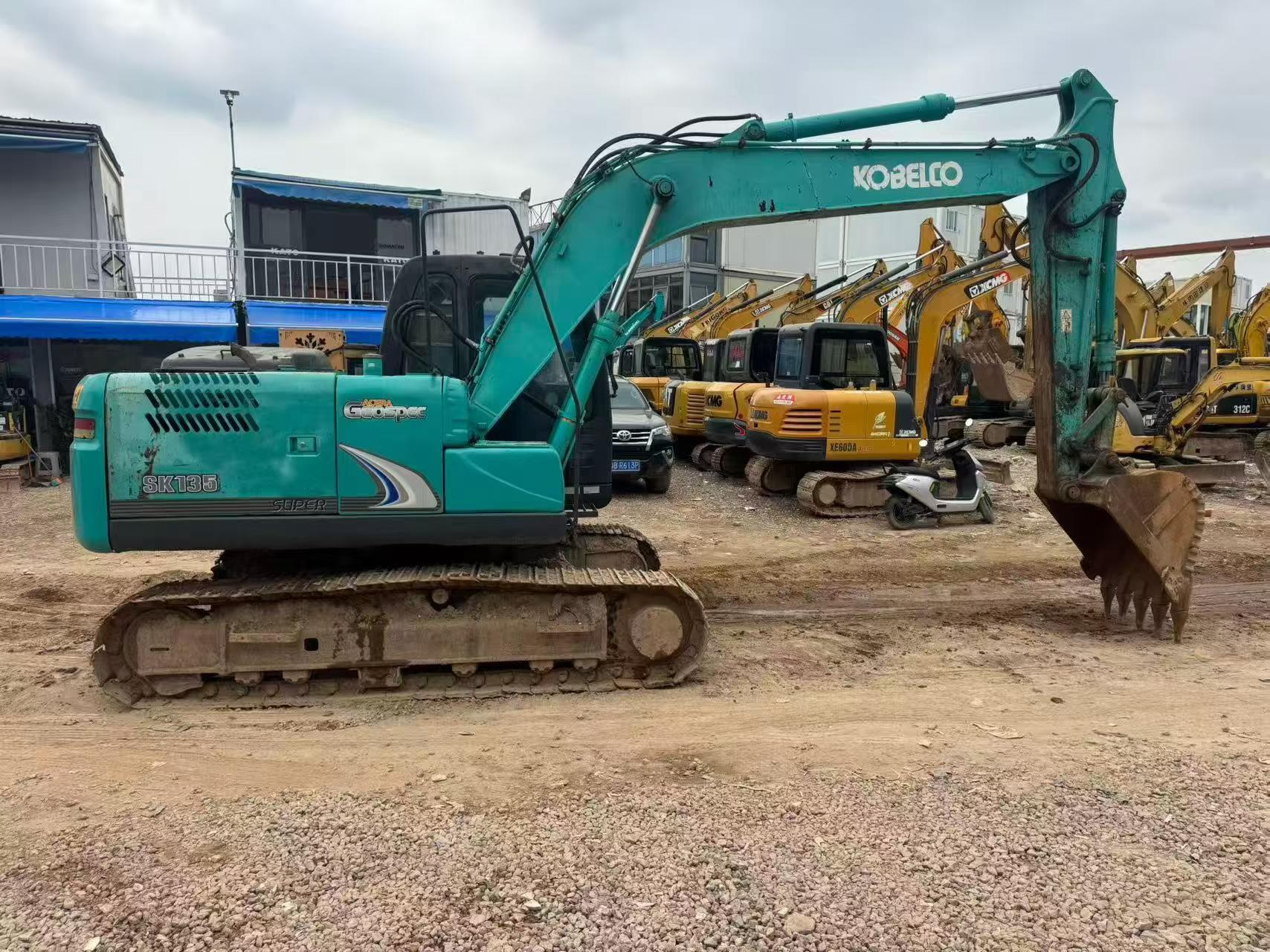 Купить Kobelco SK130 Подержанный Экскаватор