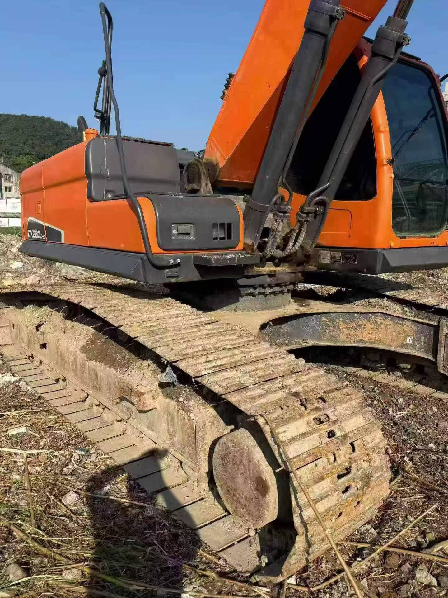Compre Escavadeira Doosan DX260LC Usada / 2