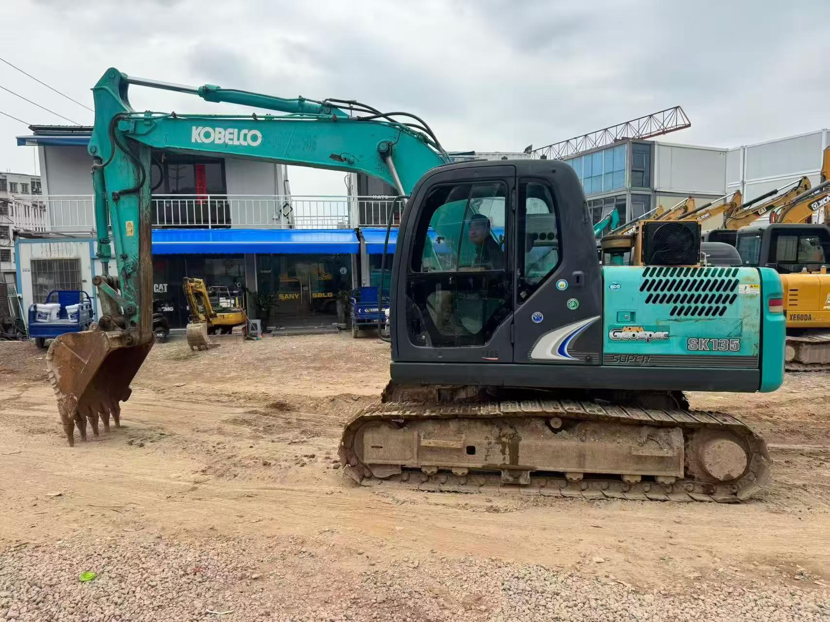 Купить Подержанный Экскаватор Kobelco SK130 / 2