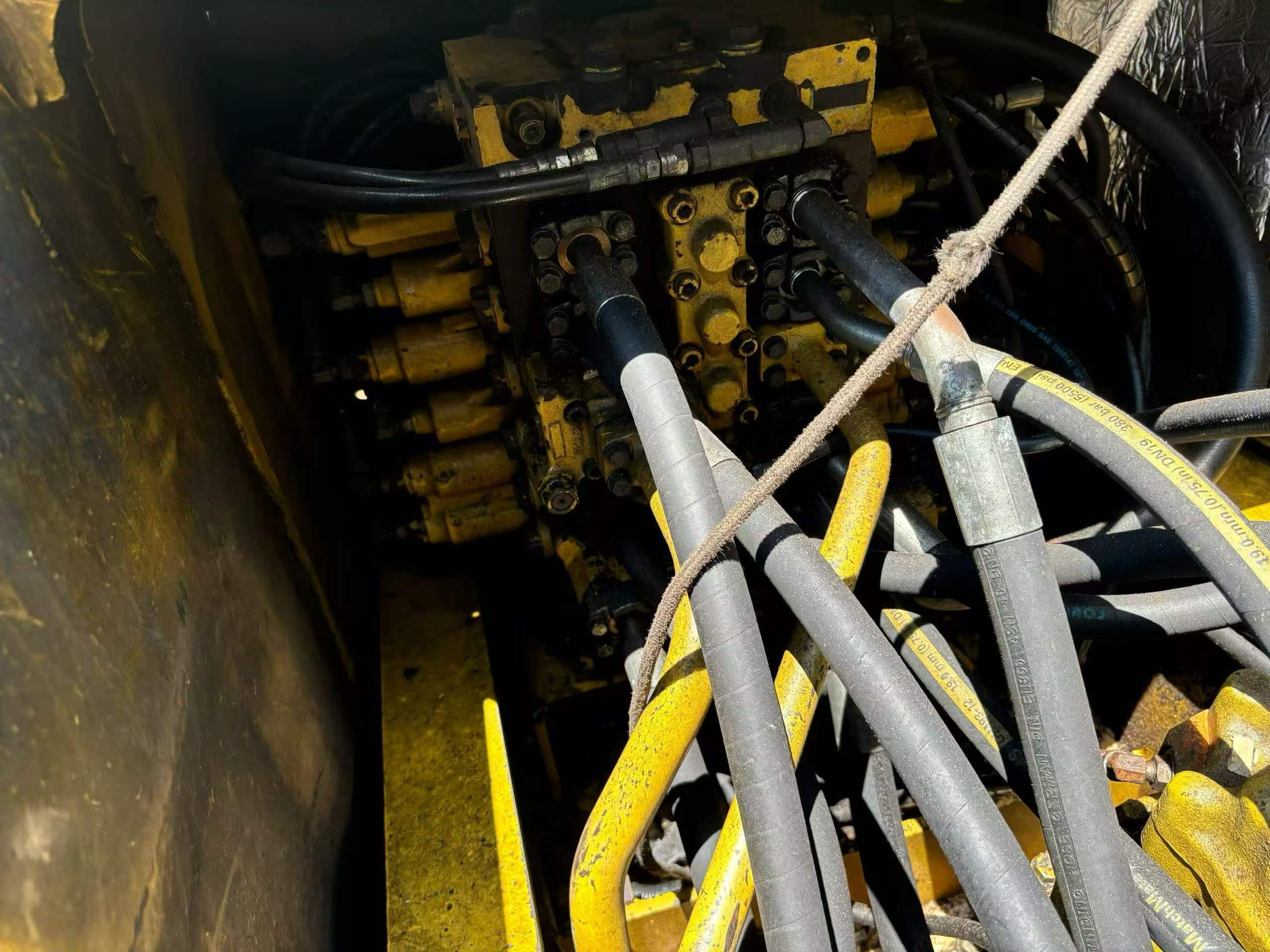 Купить Подержанный Экскаватор Komatsu PC200 / 4