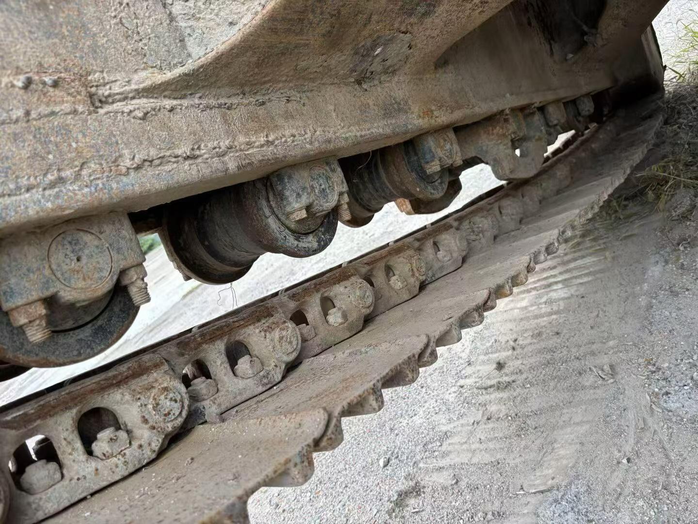 شراء حفارة Hitachi EX200-5 مستعملة / 6