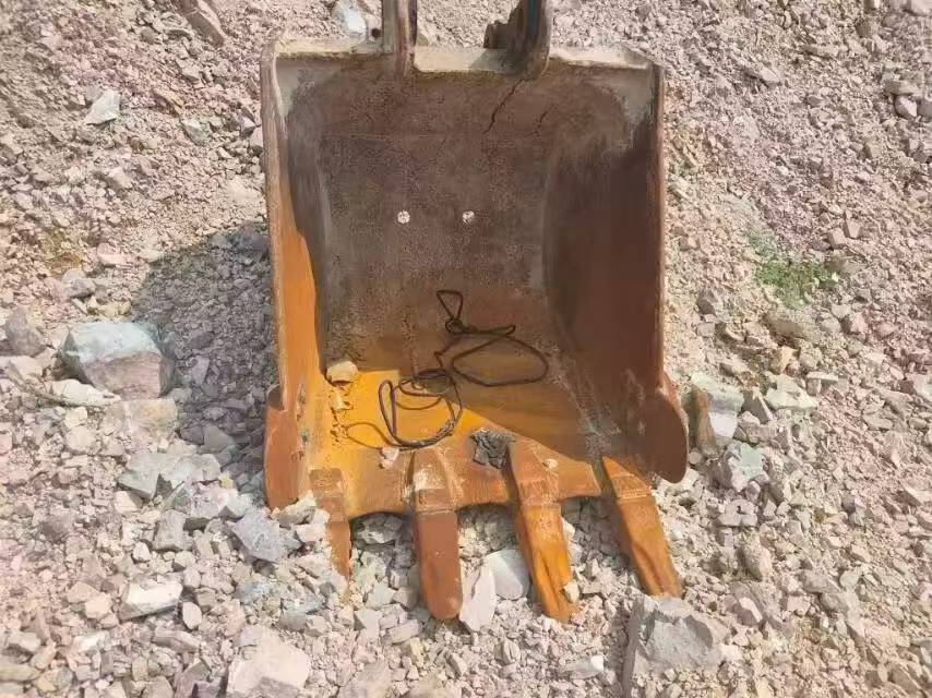Buy Sany SY135 Used Excavator / 9