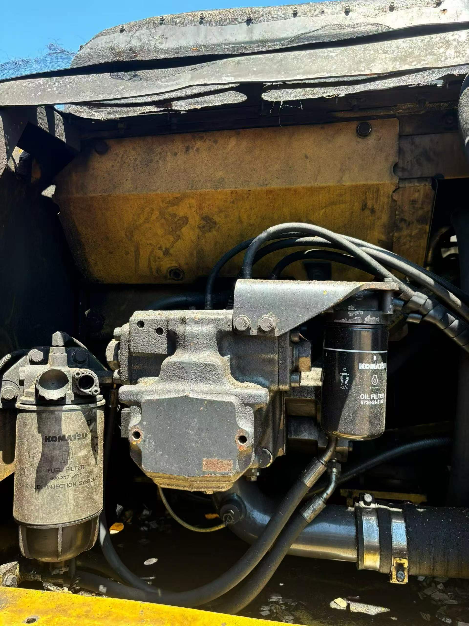 Купить Подержанный Экскаватор Komatsu PC200 / 3