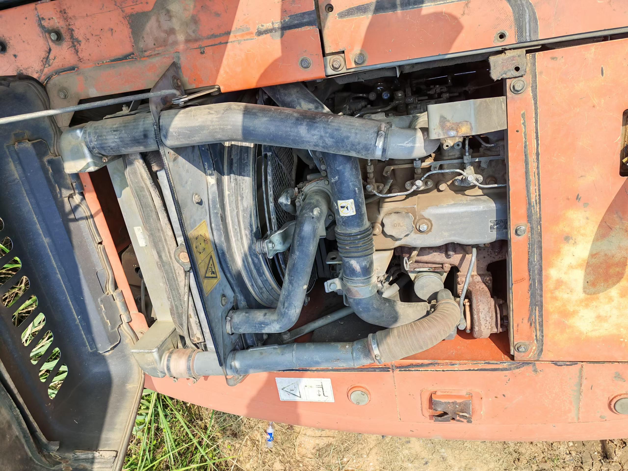 Compre Excavadora Hitachi EX120-6 Usada / 3