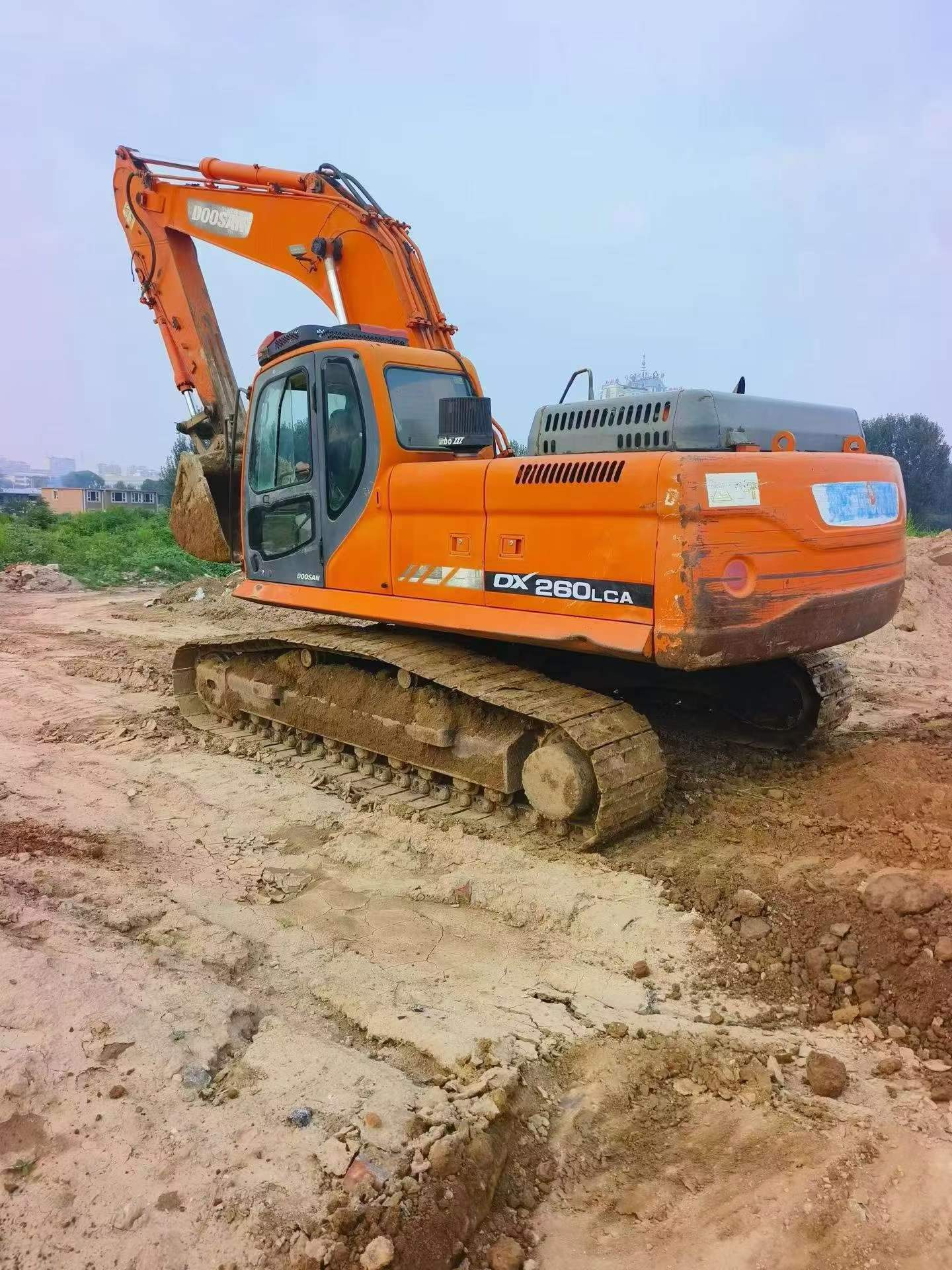 Compre Escavadeira Doosan DX260LC Usada / 4